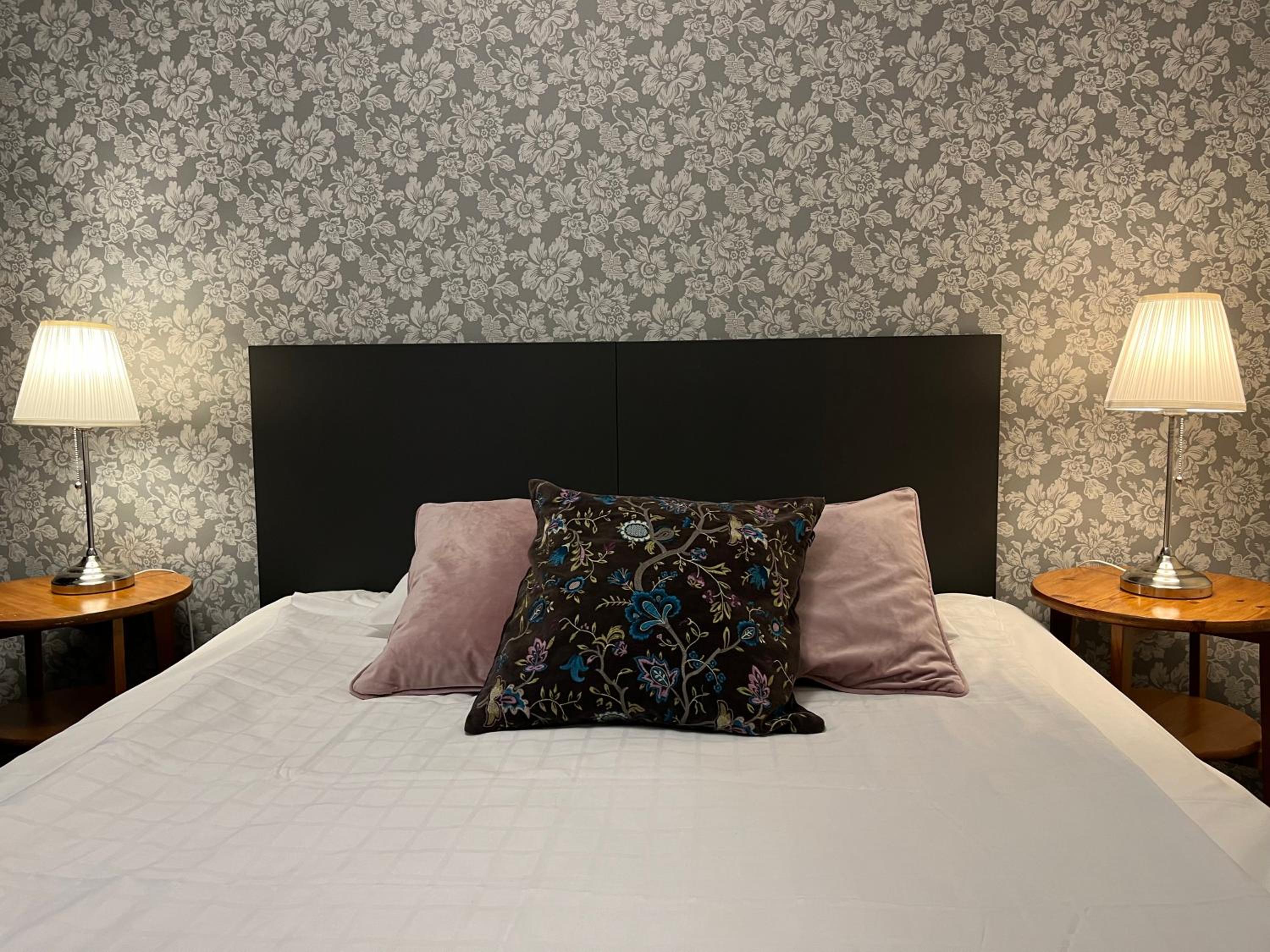 Standard Double Room - Photo 16