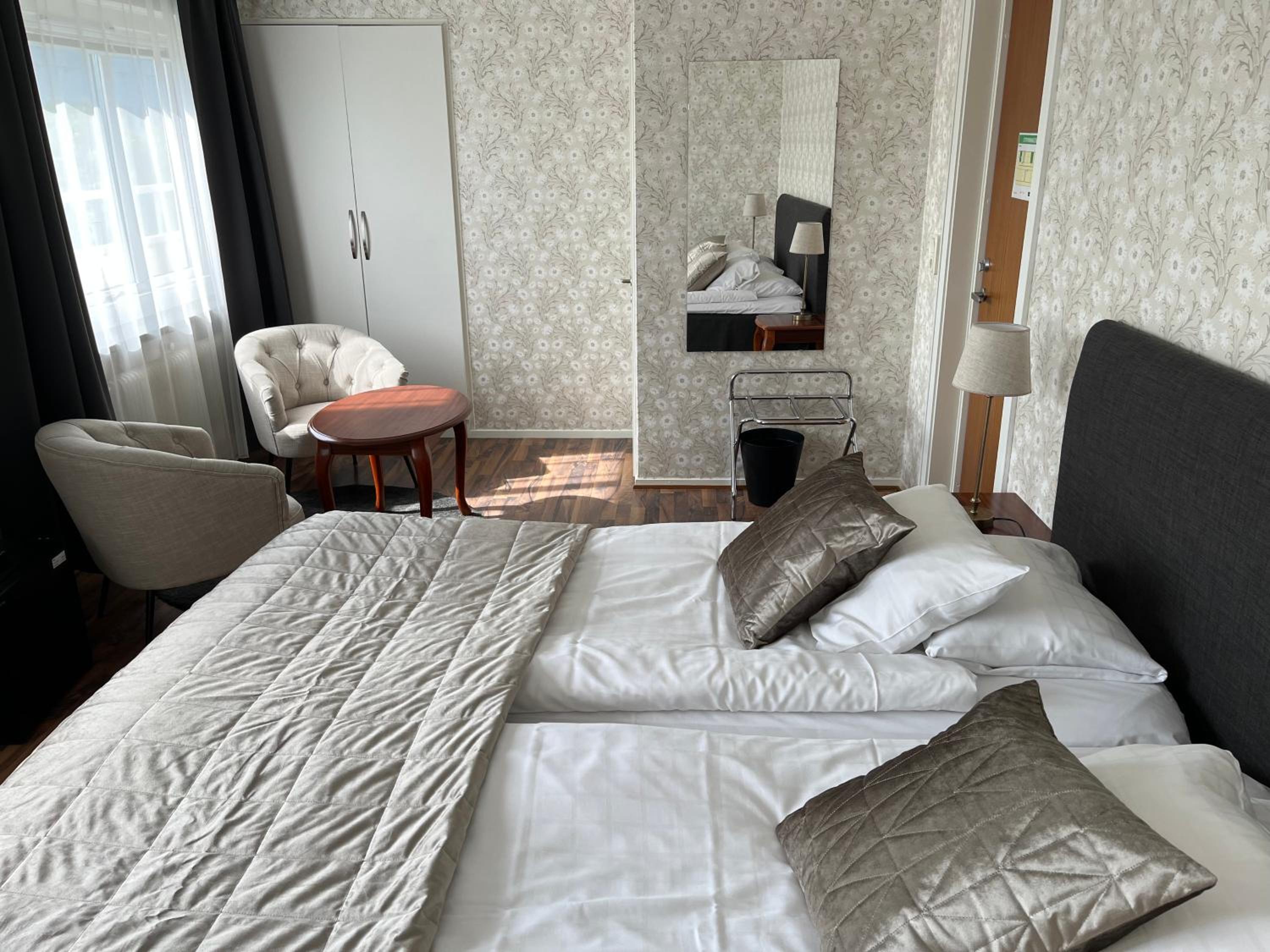 Superior Twin Room - Photo 5