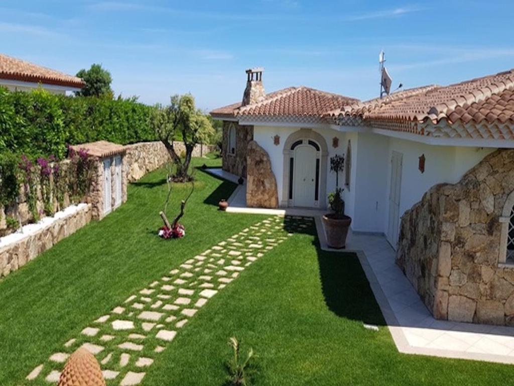 Villa With Private Pool photo 2