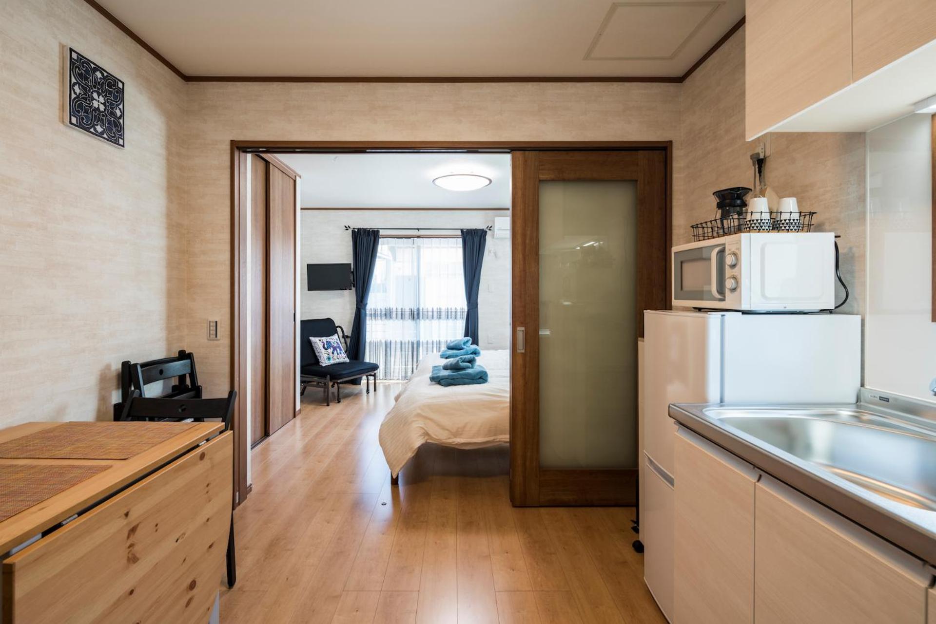 Quadruple Room with Private Bathroom - Photo 21