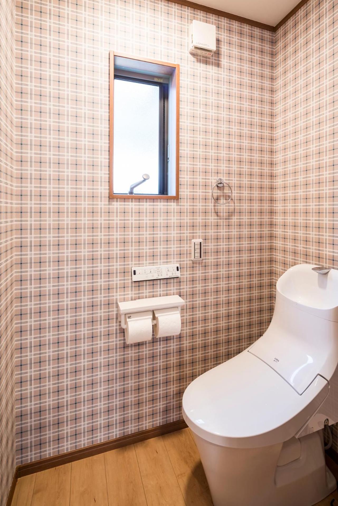 Quadruple Room with Private Bathroom - Photo 13