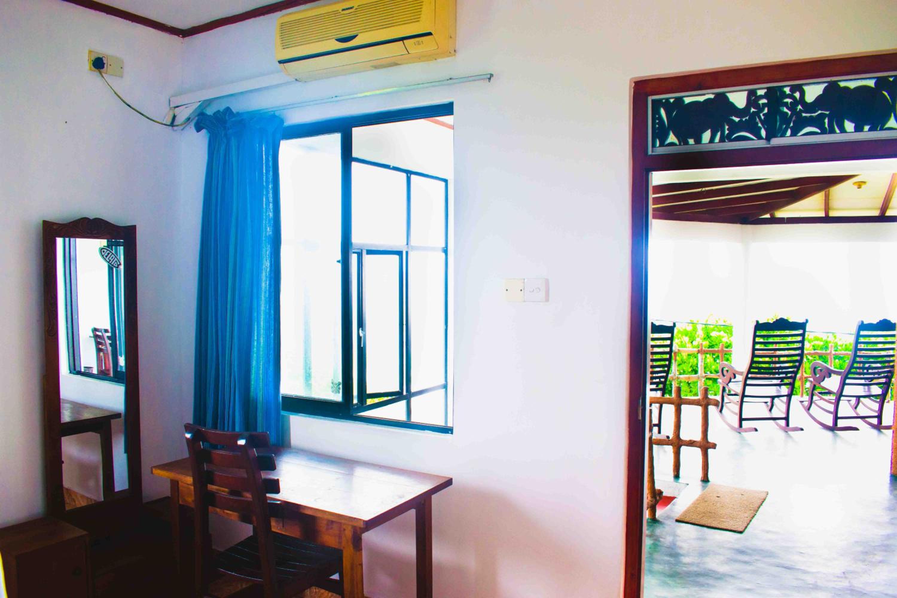 Deluxe Double Room With Balcony And Sea View