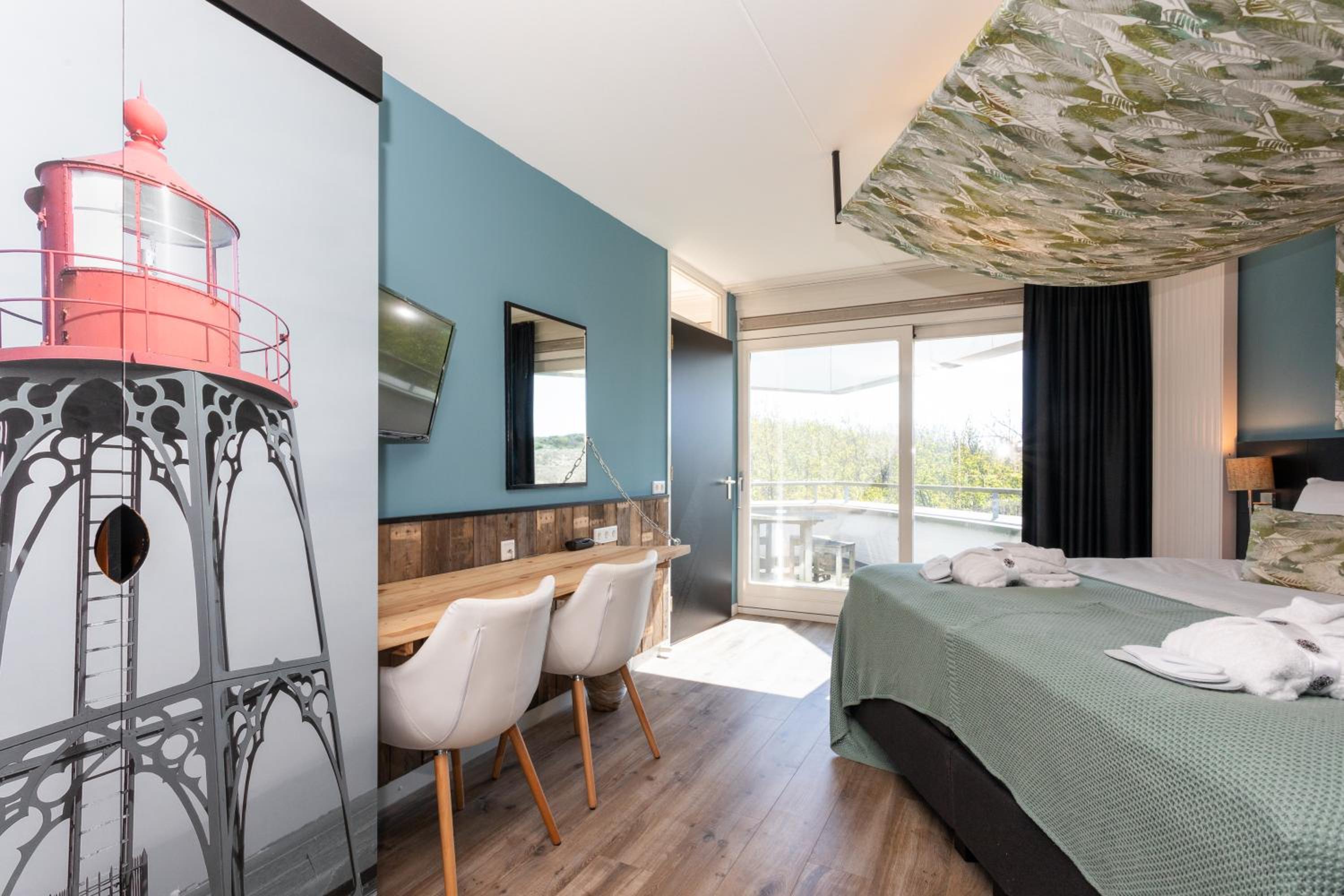 Suite - Photo 4