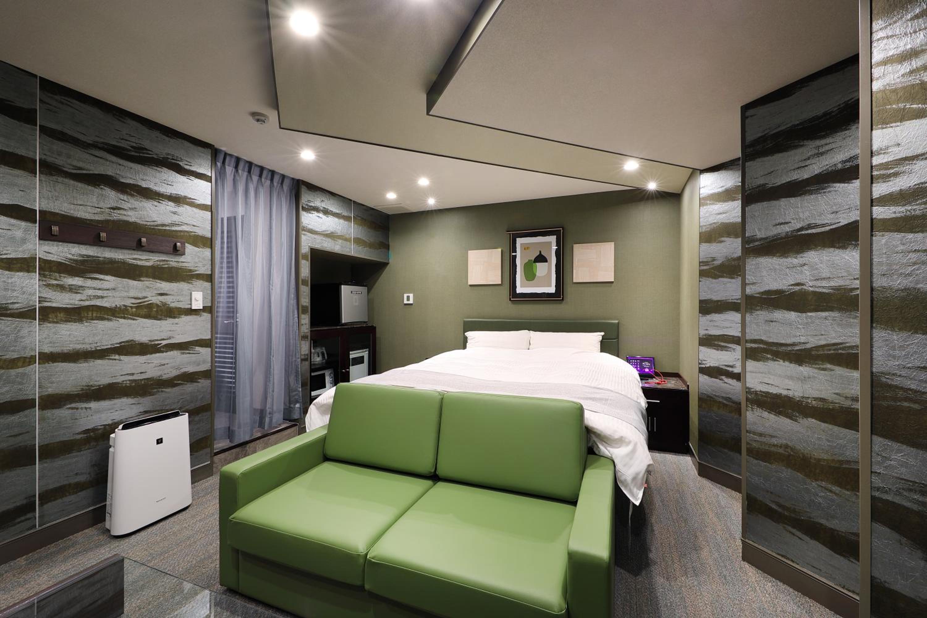 Queen Room with Spa Bath - Photo 2
