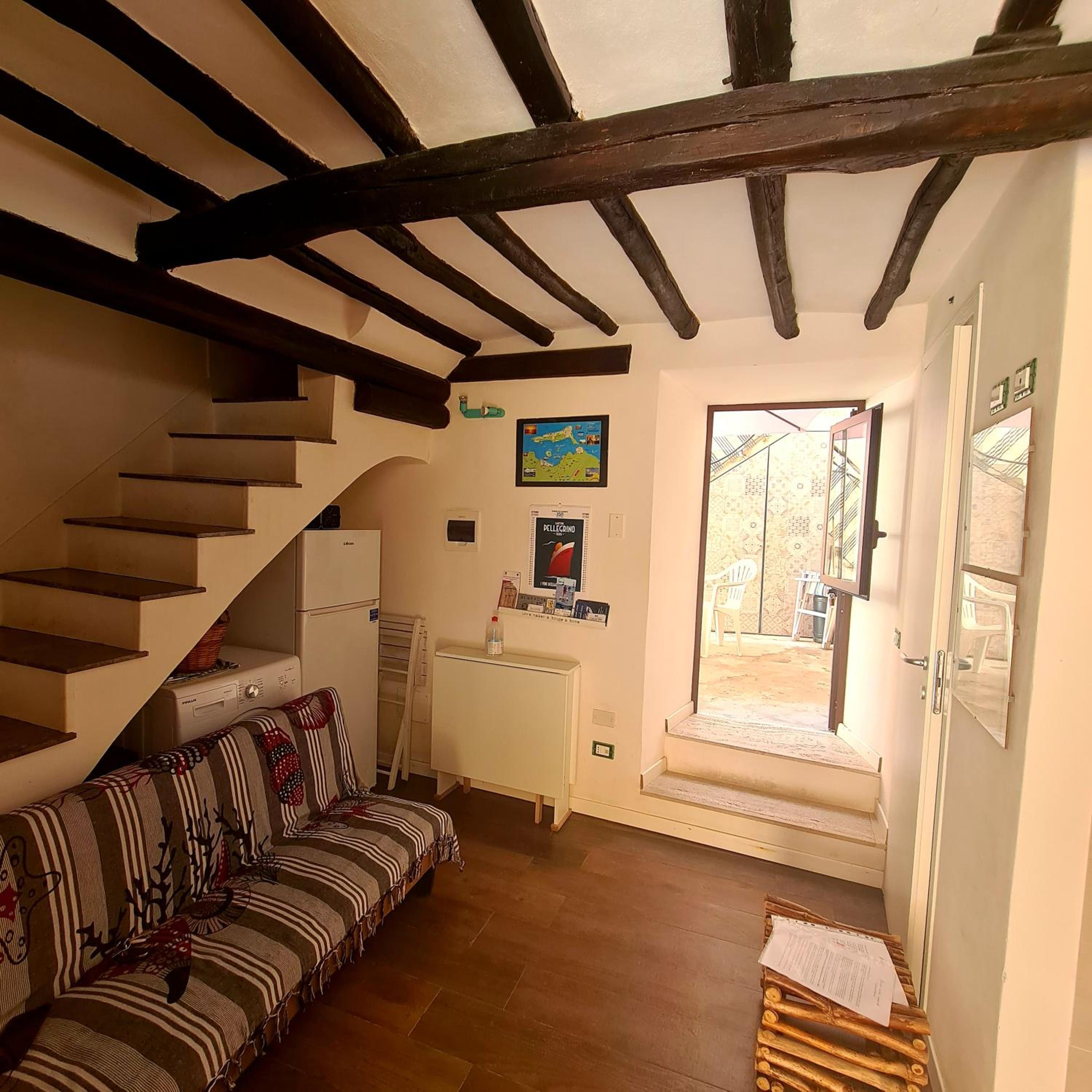 Maisonette photo 1