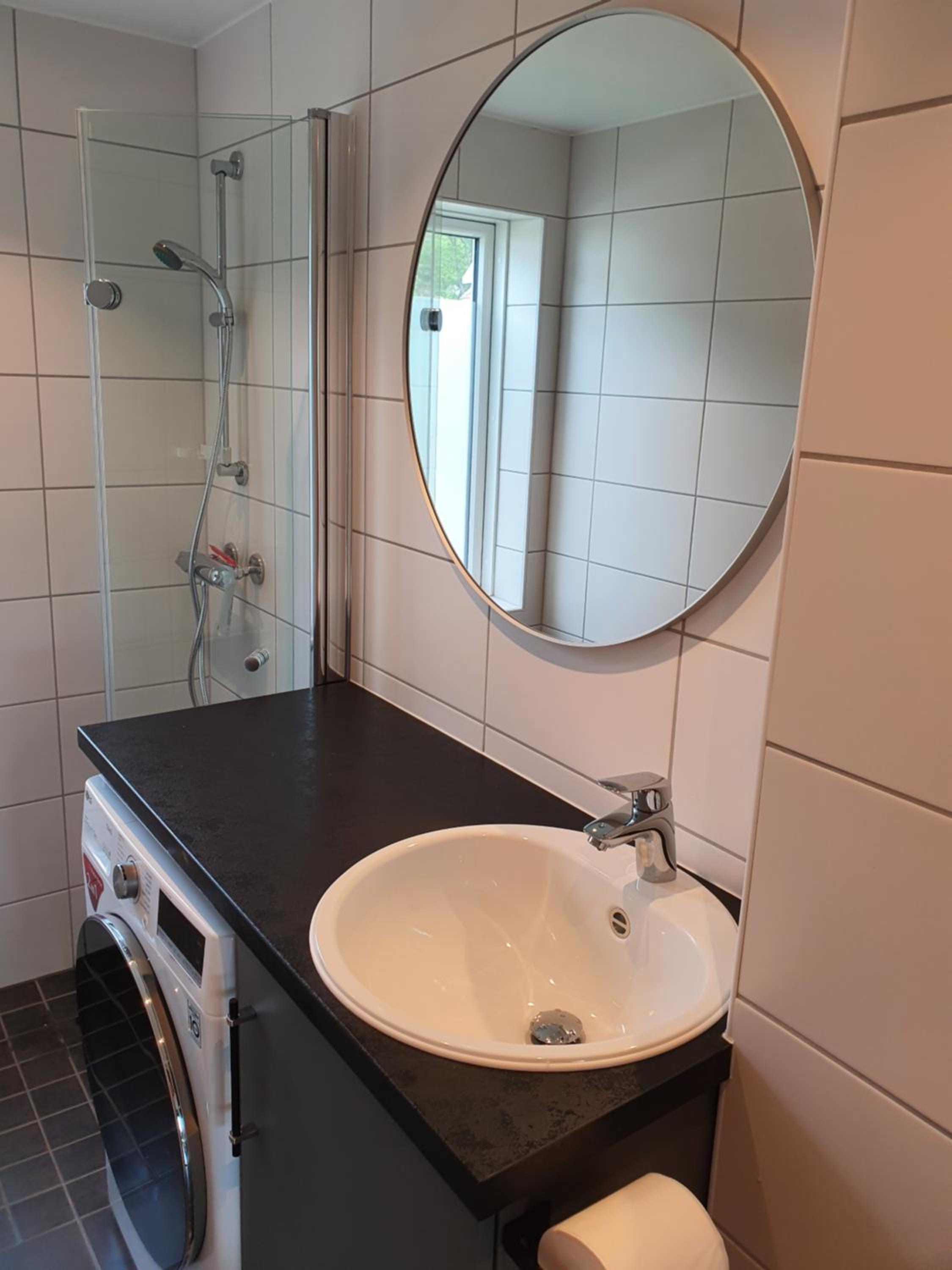 Three-Bedroom Apartment - Photo 17