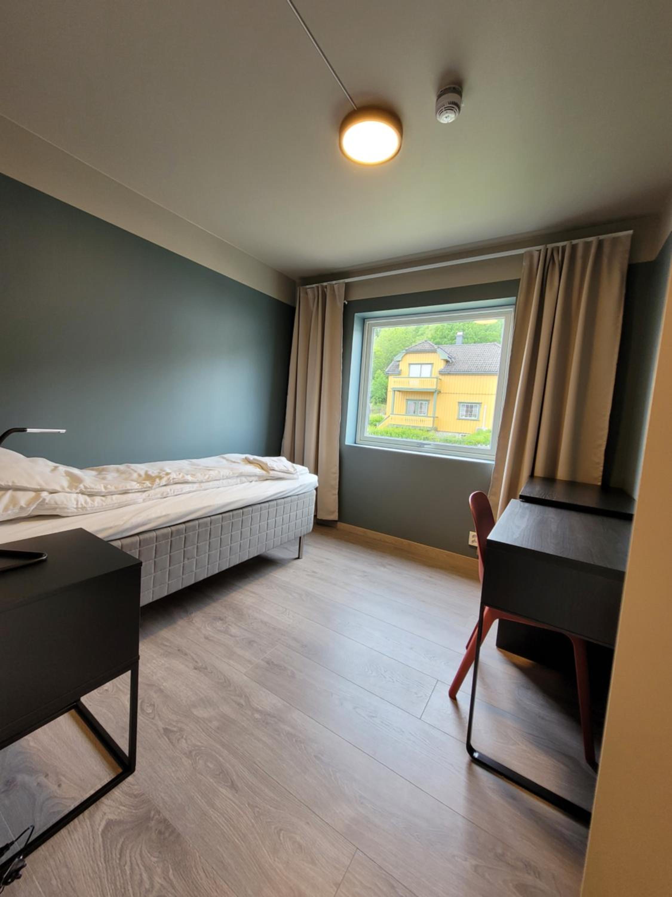 Three-Bedroom Apartment - Photo 19
