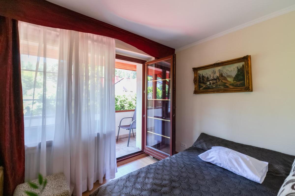 Basic Triple Room - Photo 9