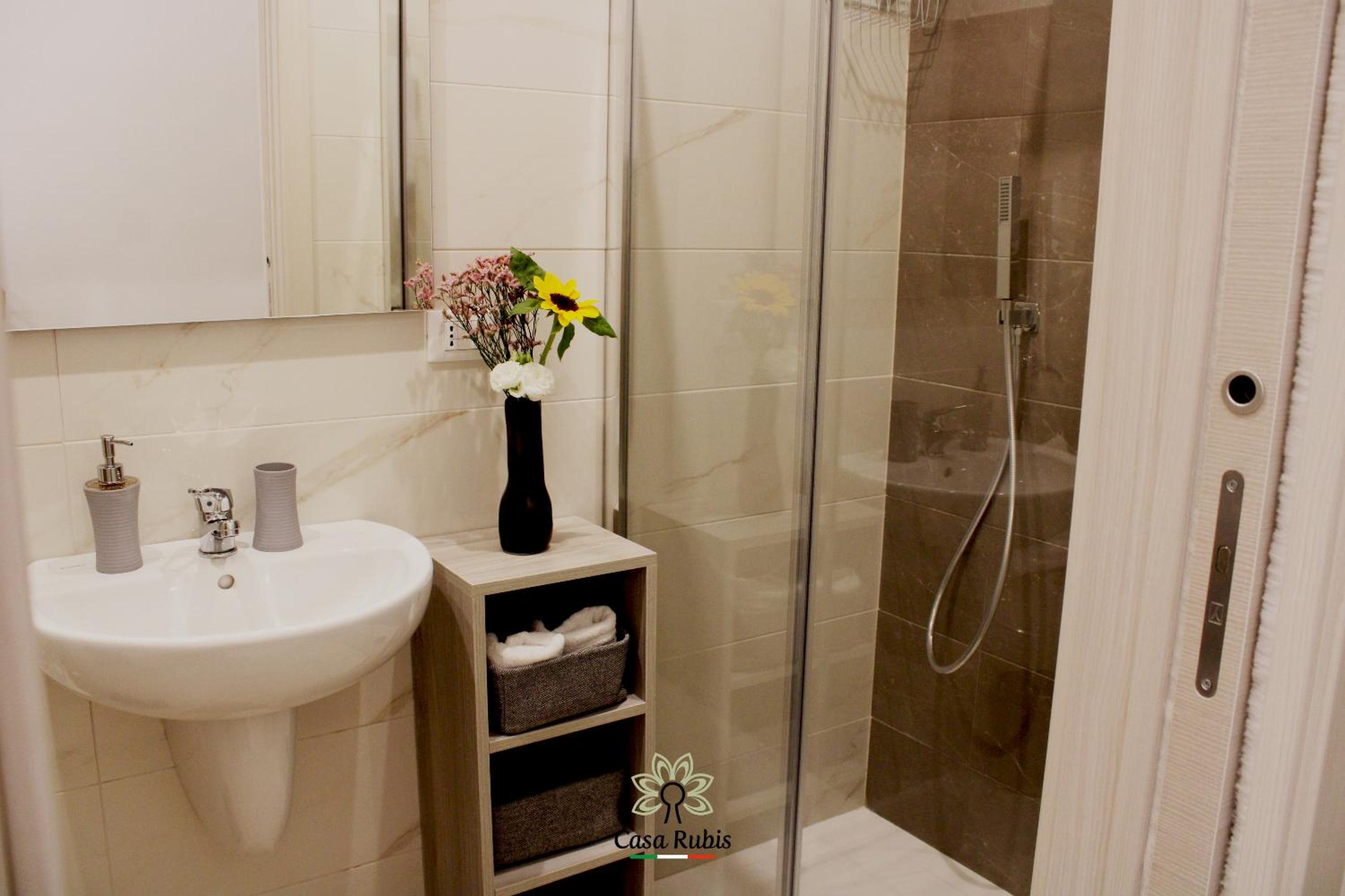 Two-Bedroom Apartment - Photo 2