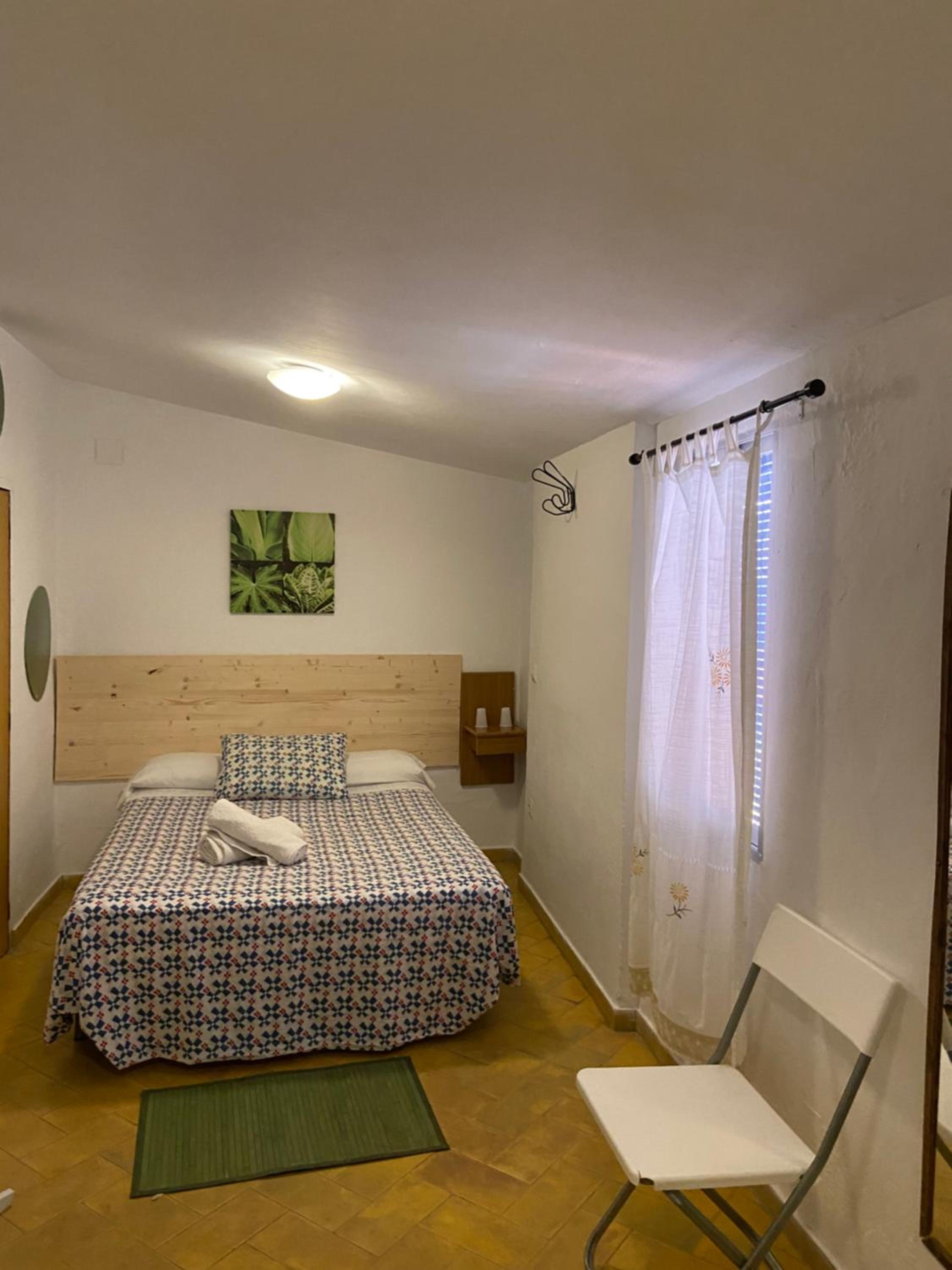 Double or Twin Room - Photo 4