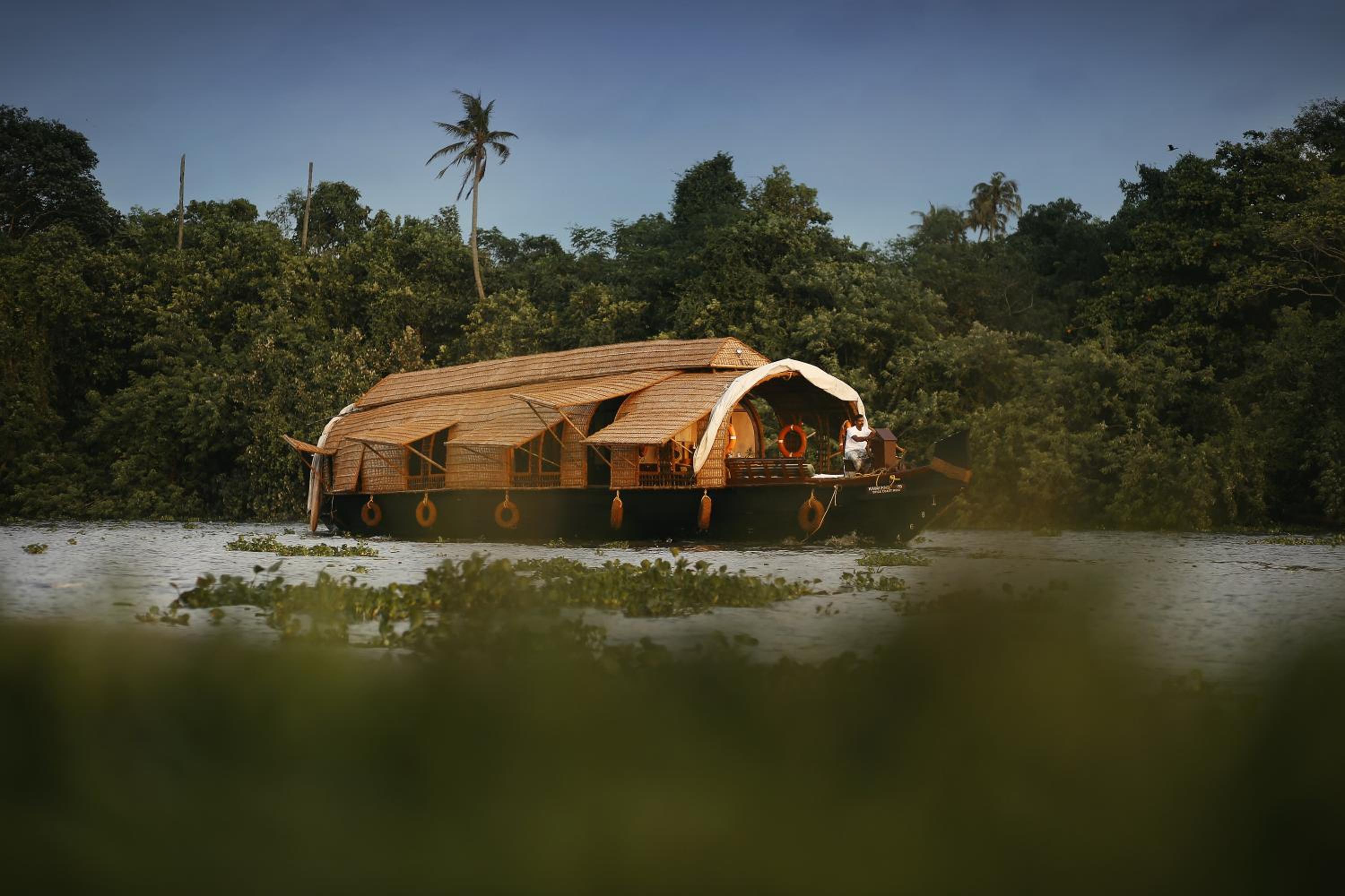 House Boat – Single Cabin