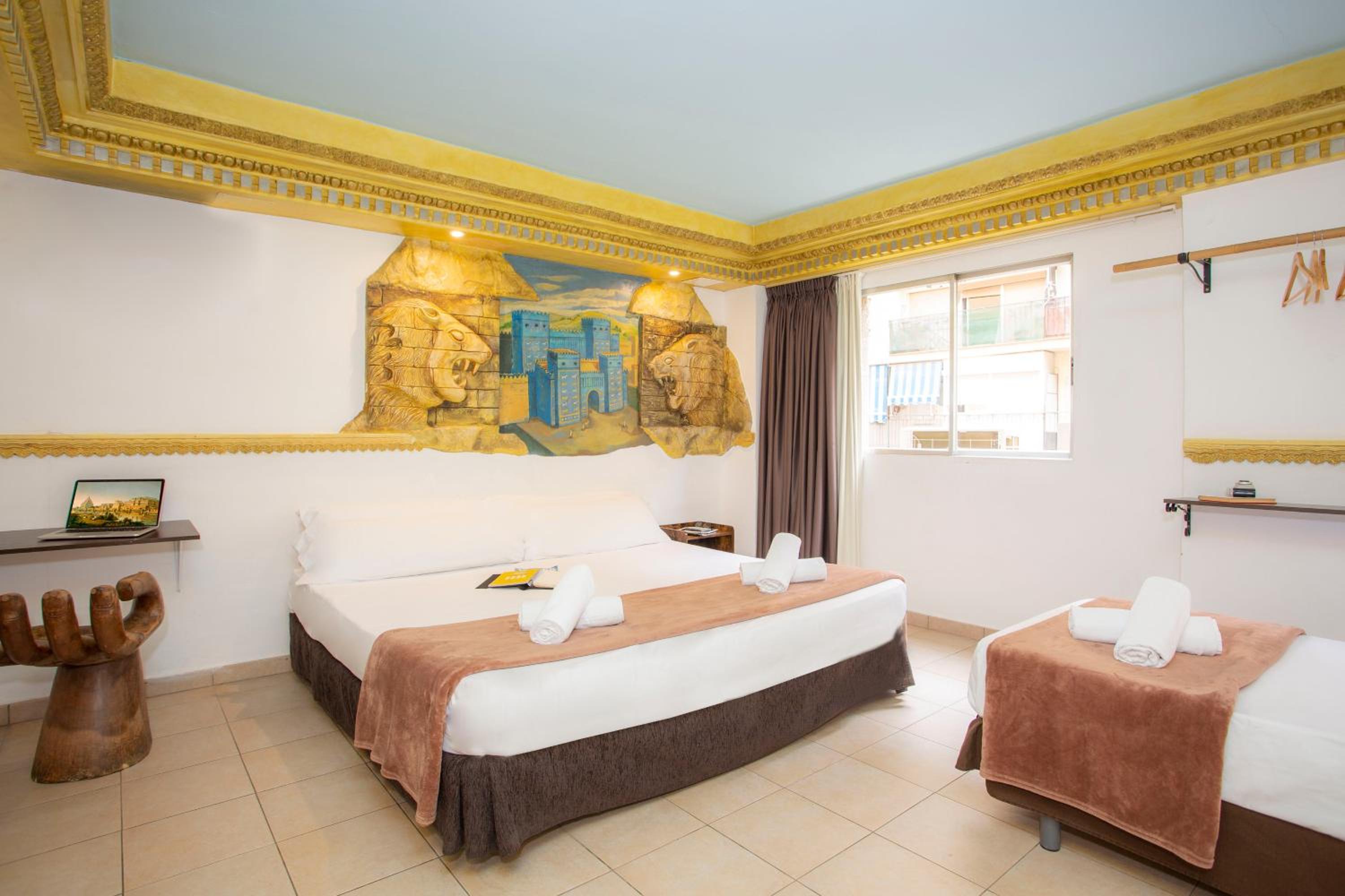 Triple Room with Private Bathroom