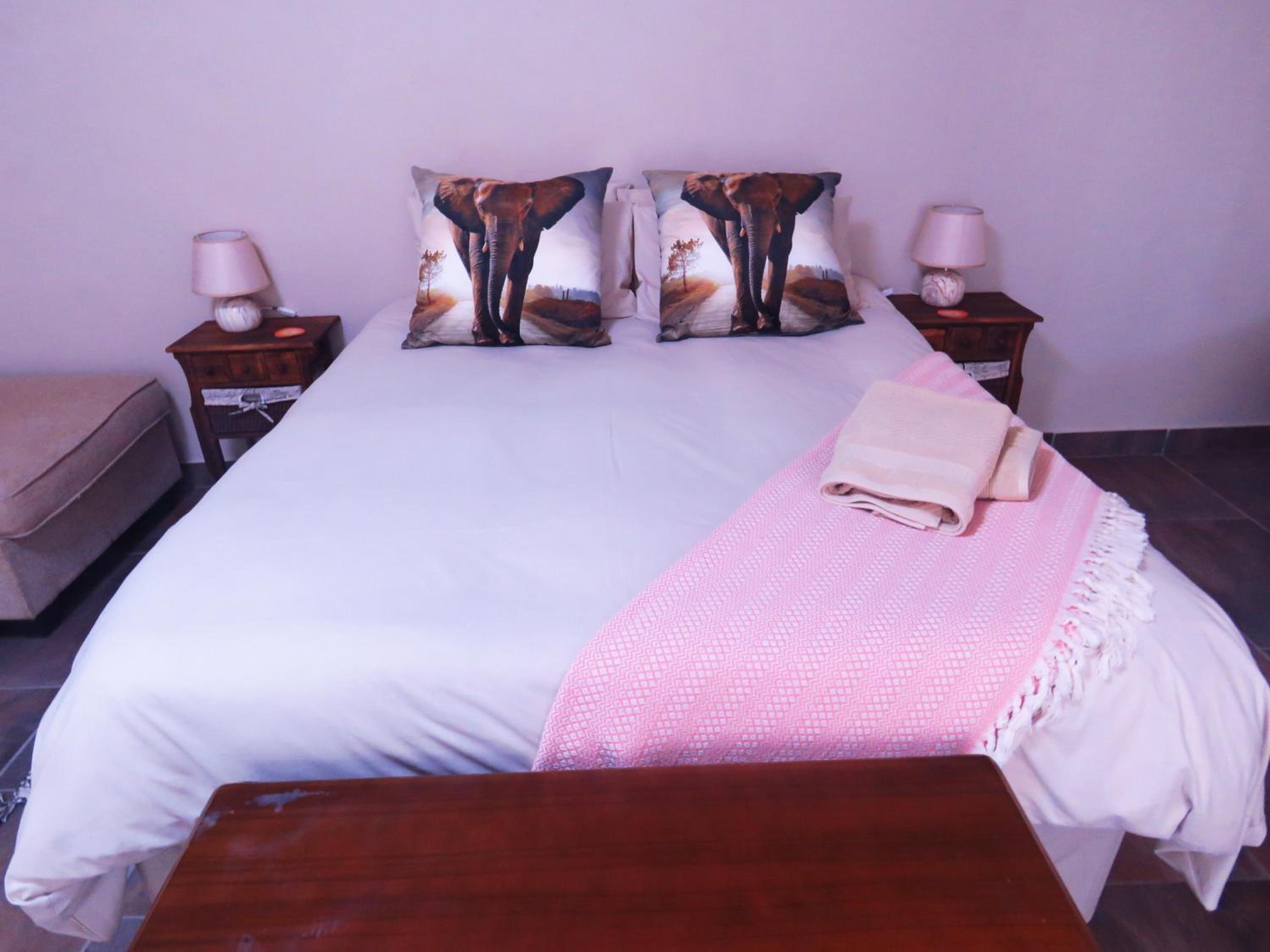 Standard Queen Room - Photo 4
