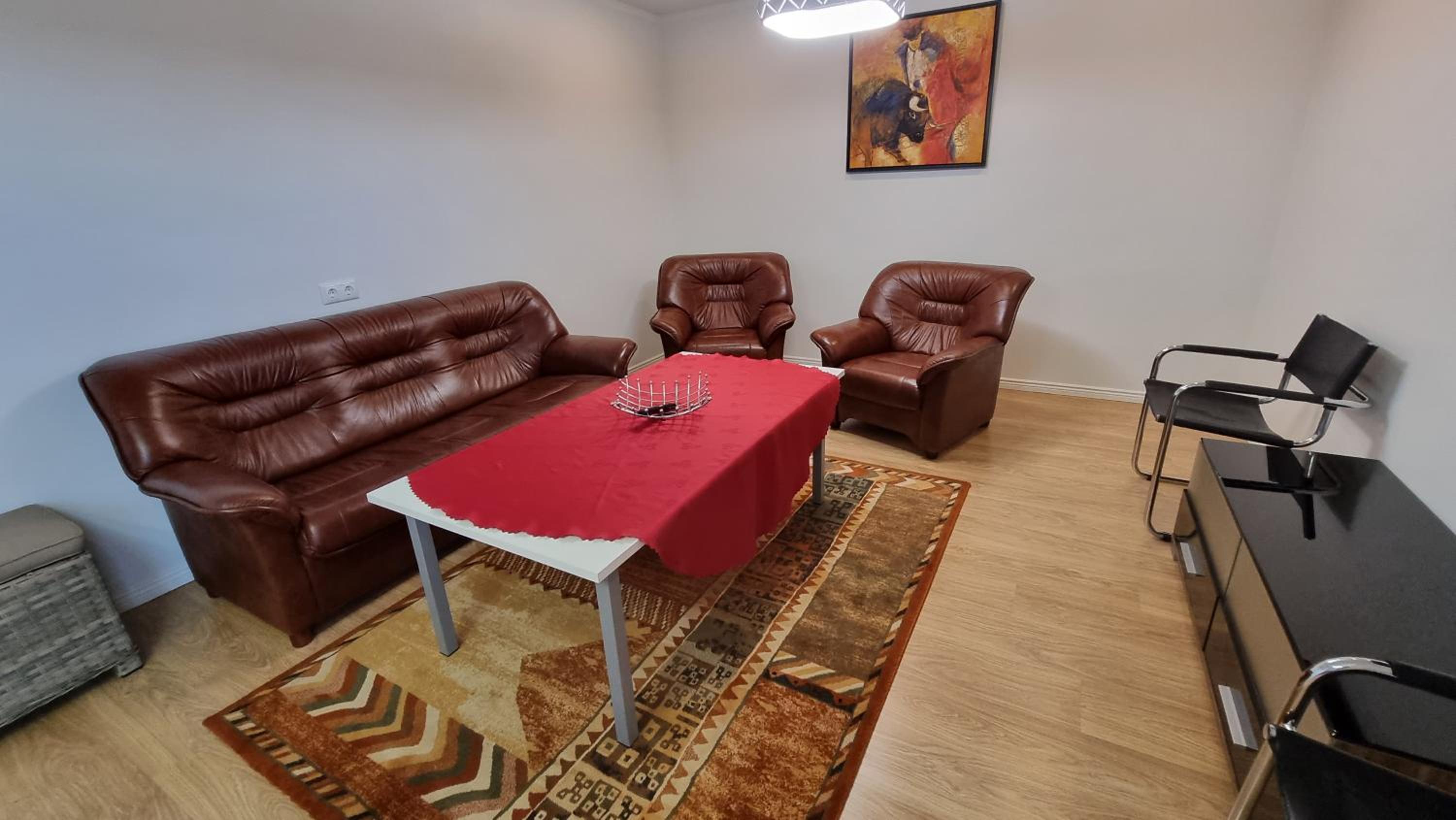One-Bedroom Apartment - Photo 9