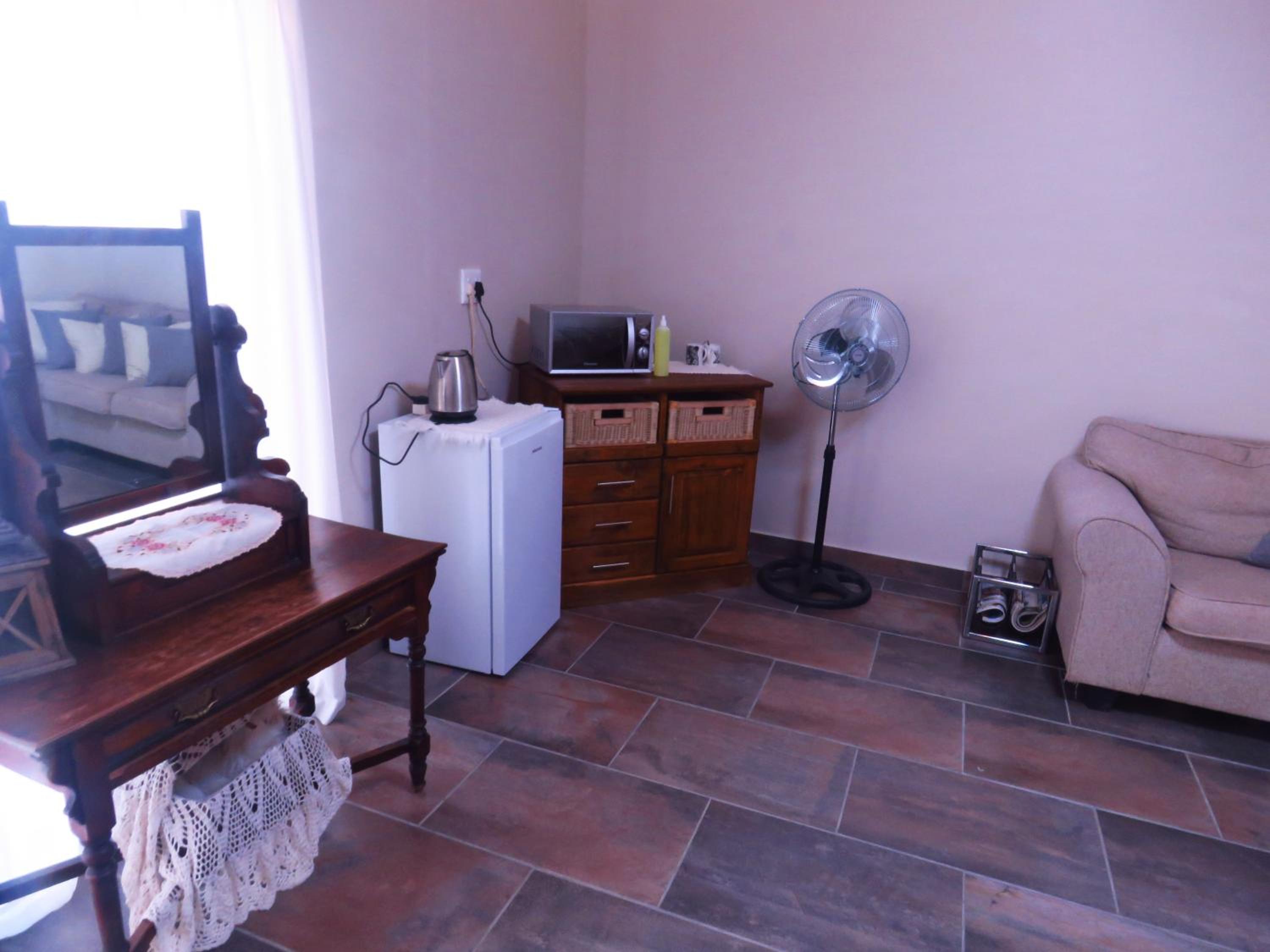 Standard Queen Room - Photo 2