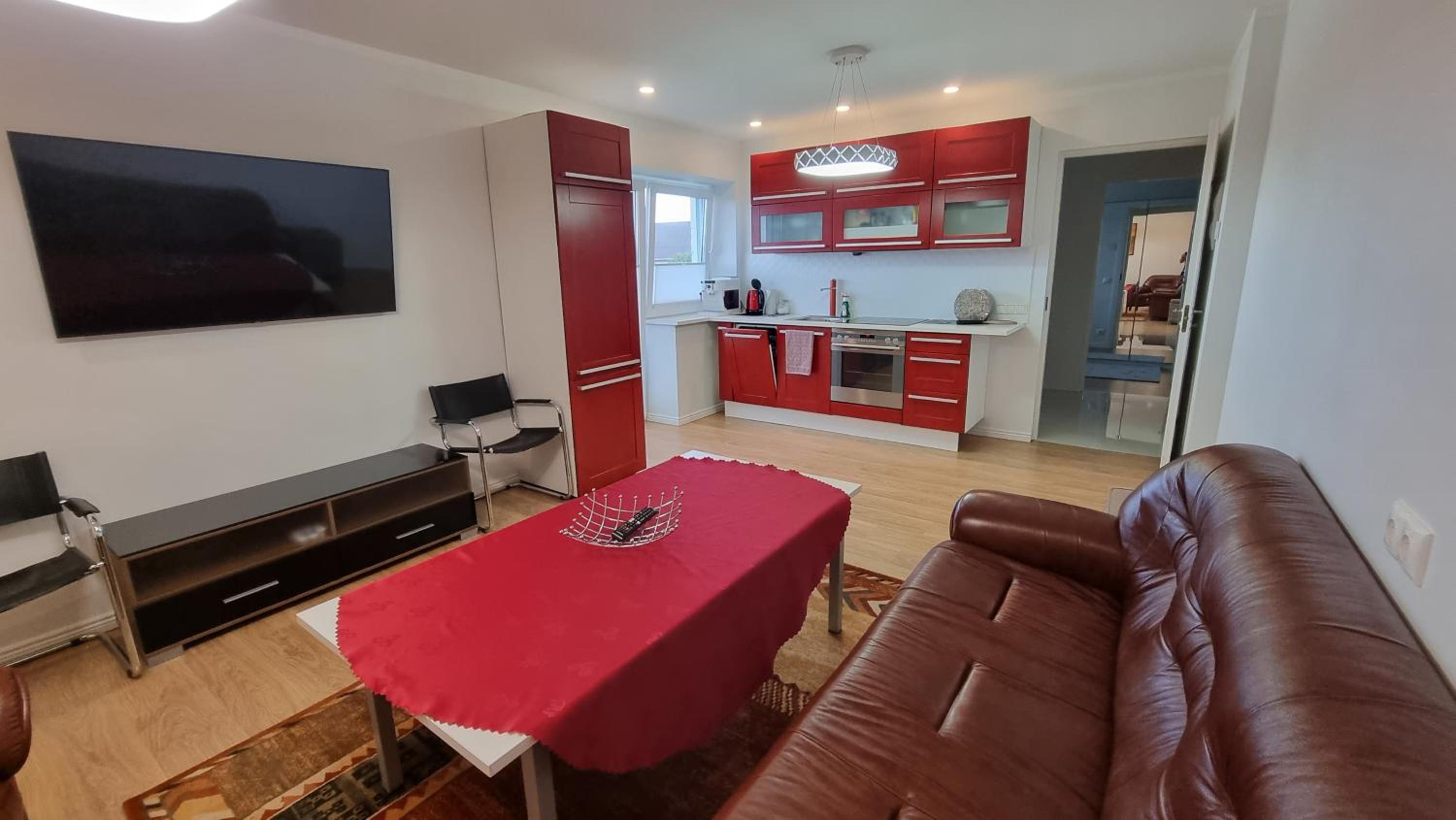 One-Bedroom Apartment - Photo 1