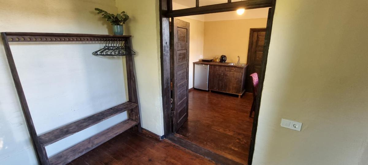 Double Room with Private Bathroom - Photo 7