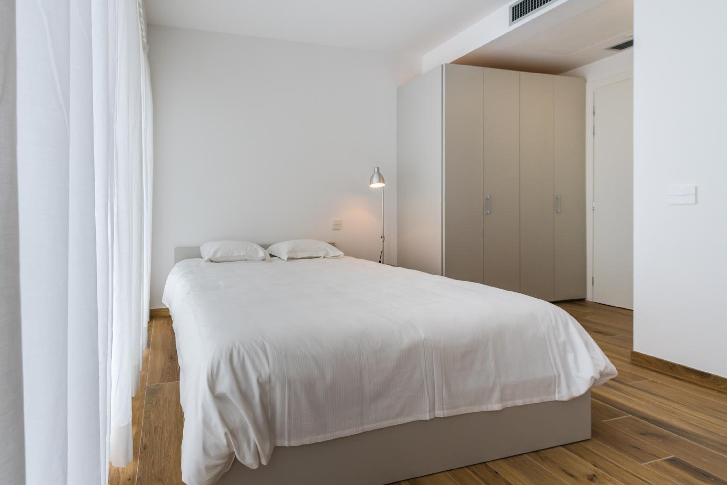 Studio Apartment - Photo 11