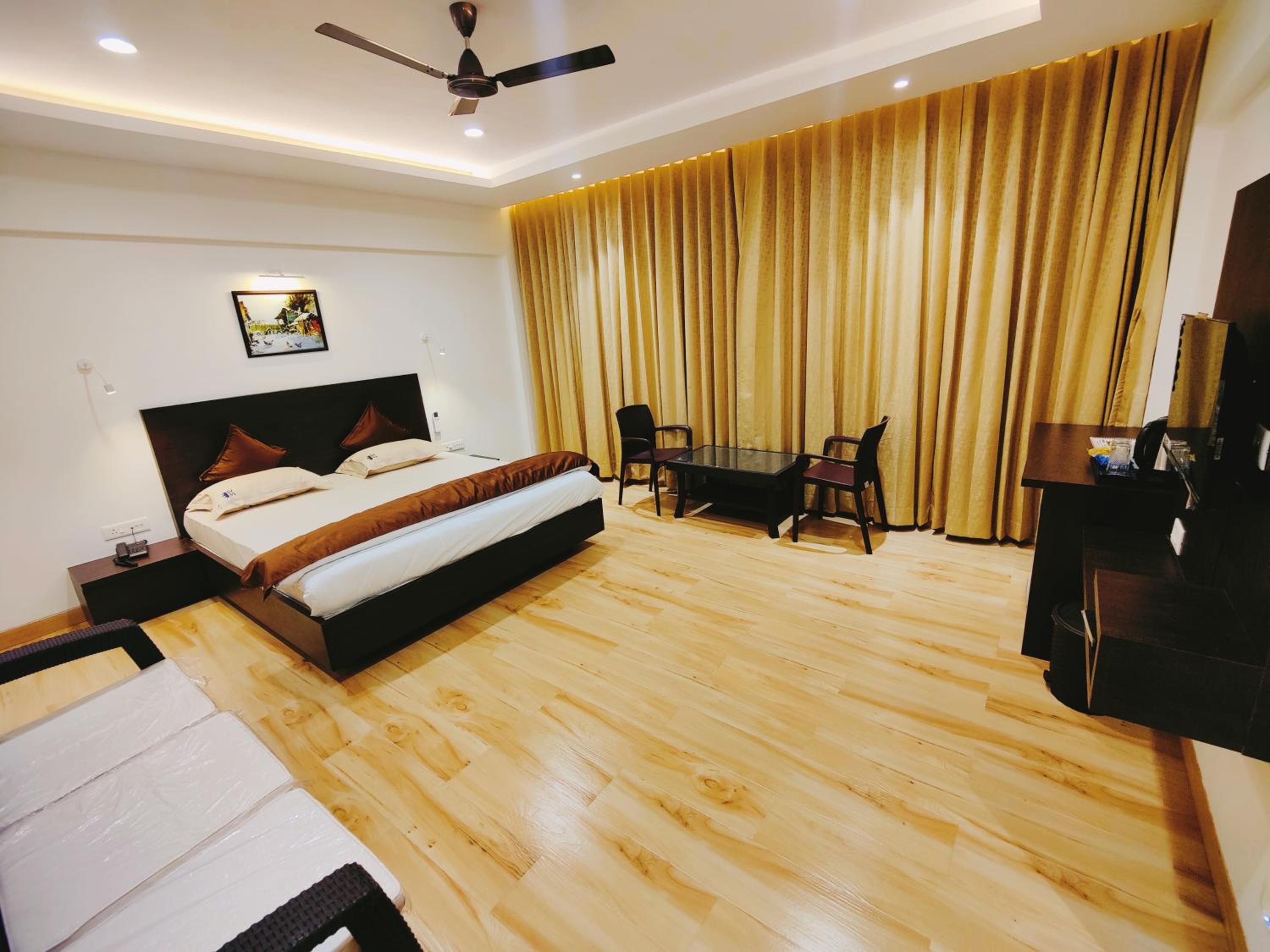 Large Double Room