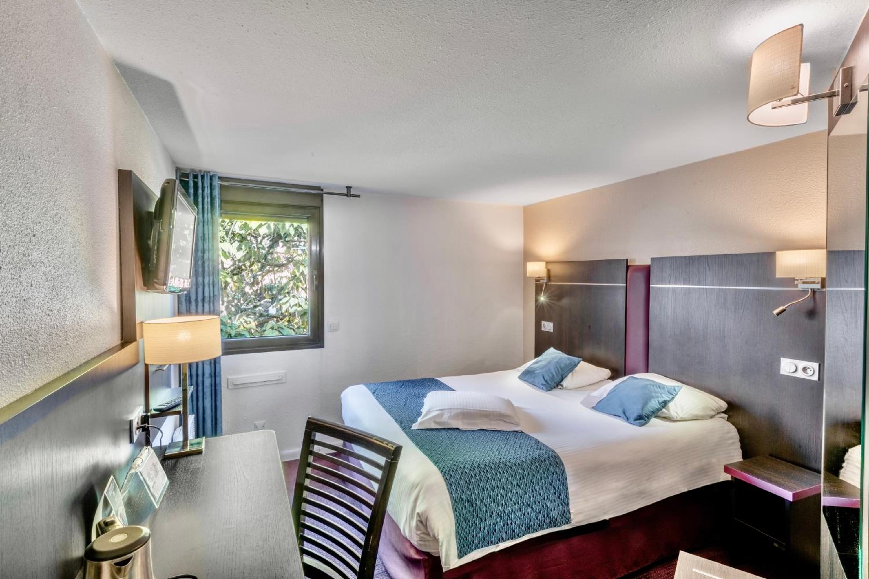 Double Room - Photo 2