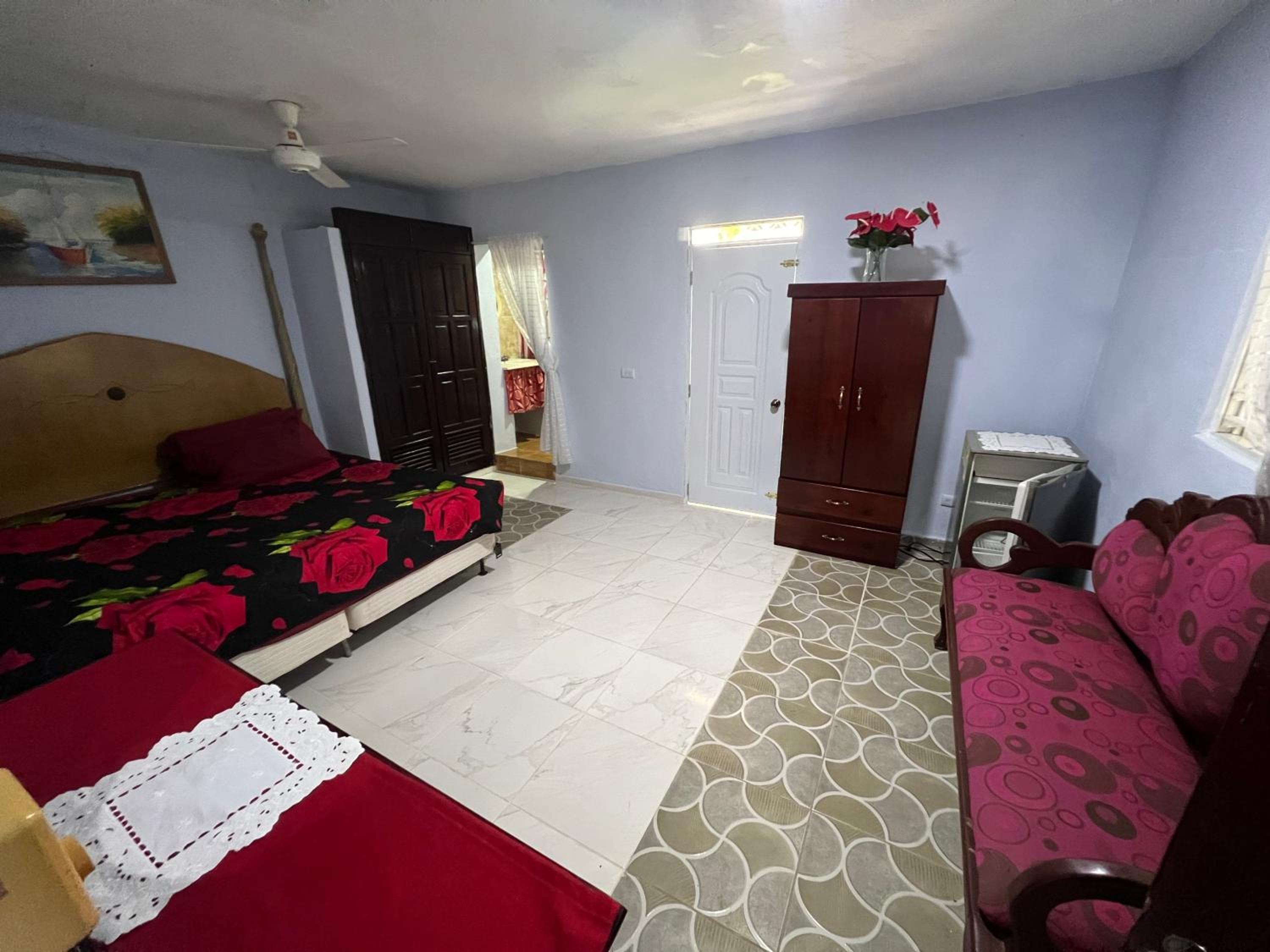 King Room with Pool View photo 2