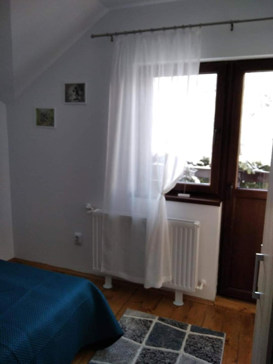 Four-Bedroom House photo 3