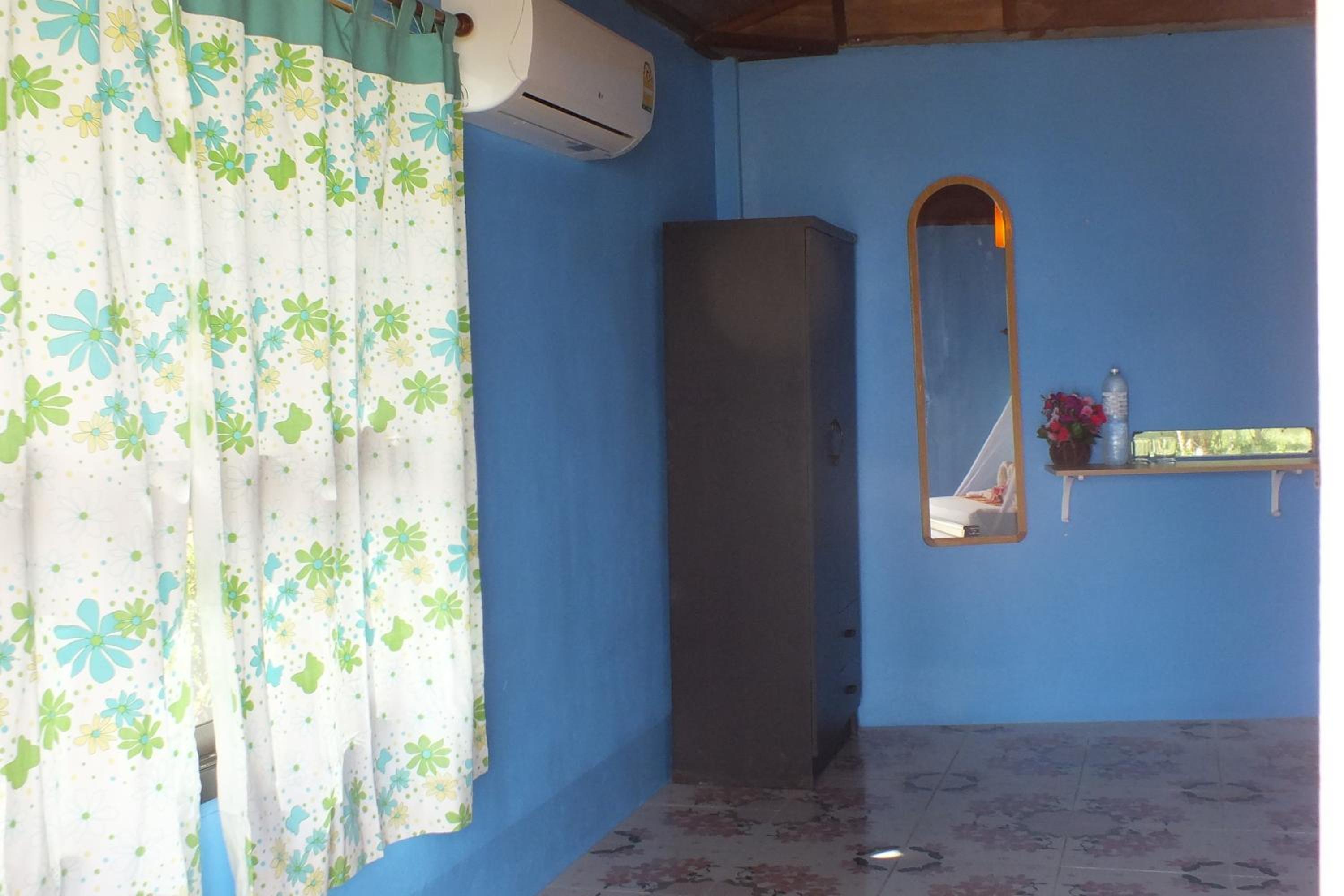 Bungalow with Sea View - Photo 10