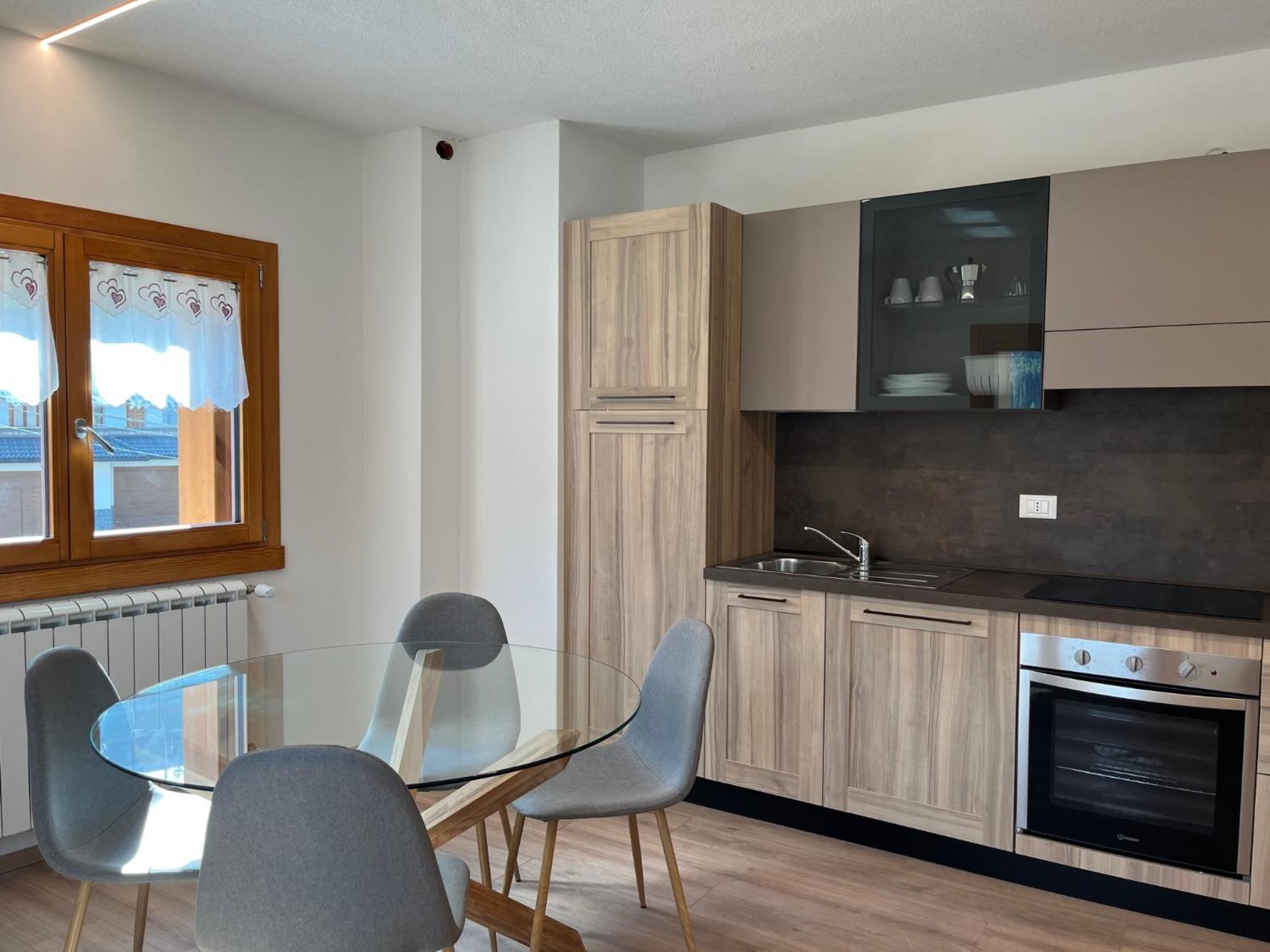 Apartment with Mountain View photo 2