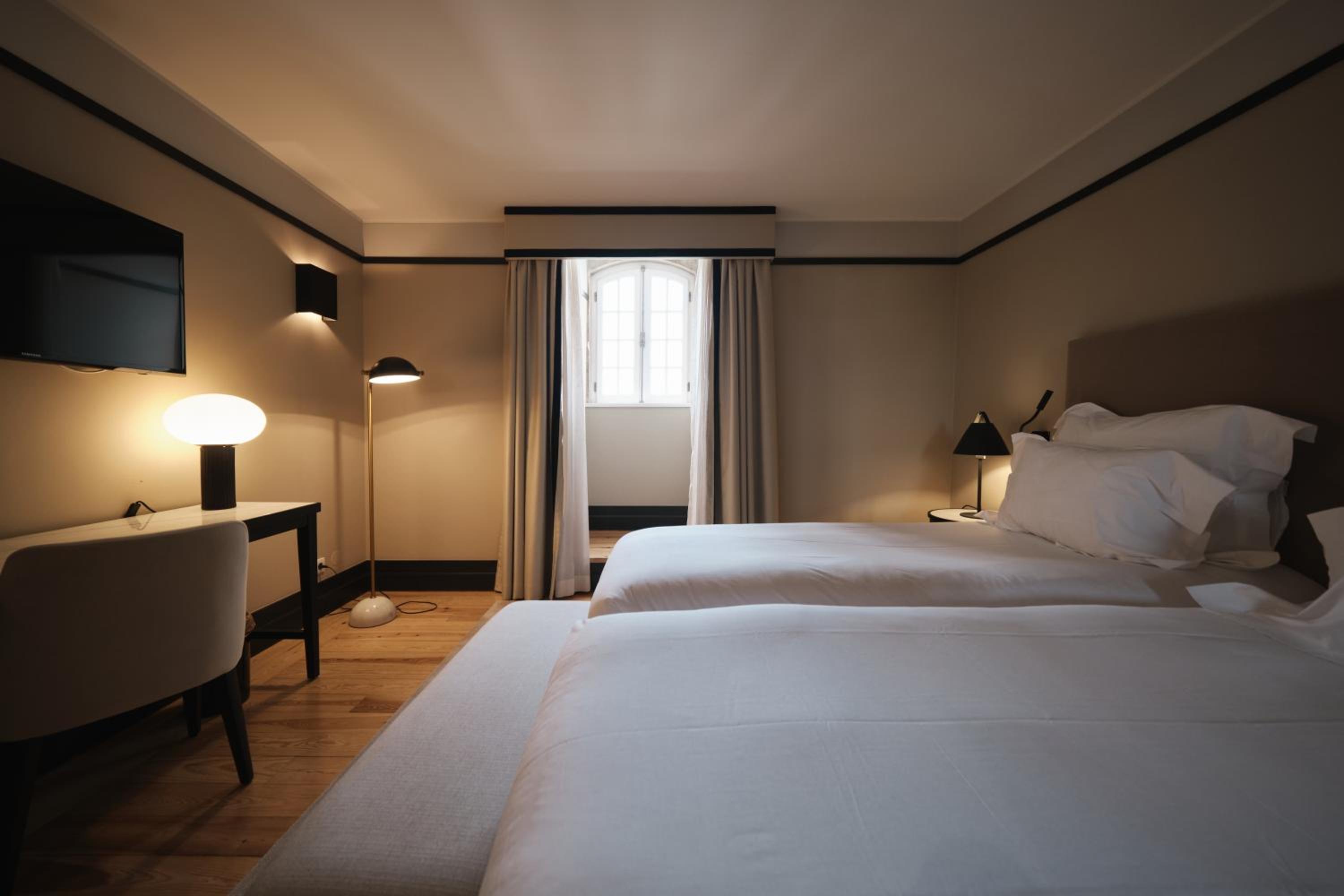 Superior Double or Twin Room - Photo 3