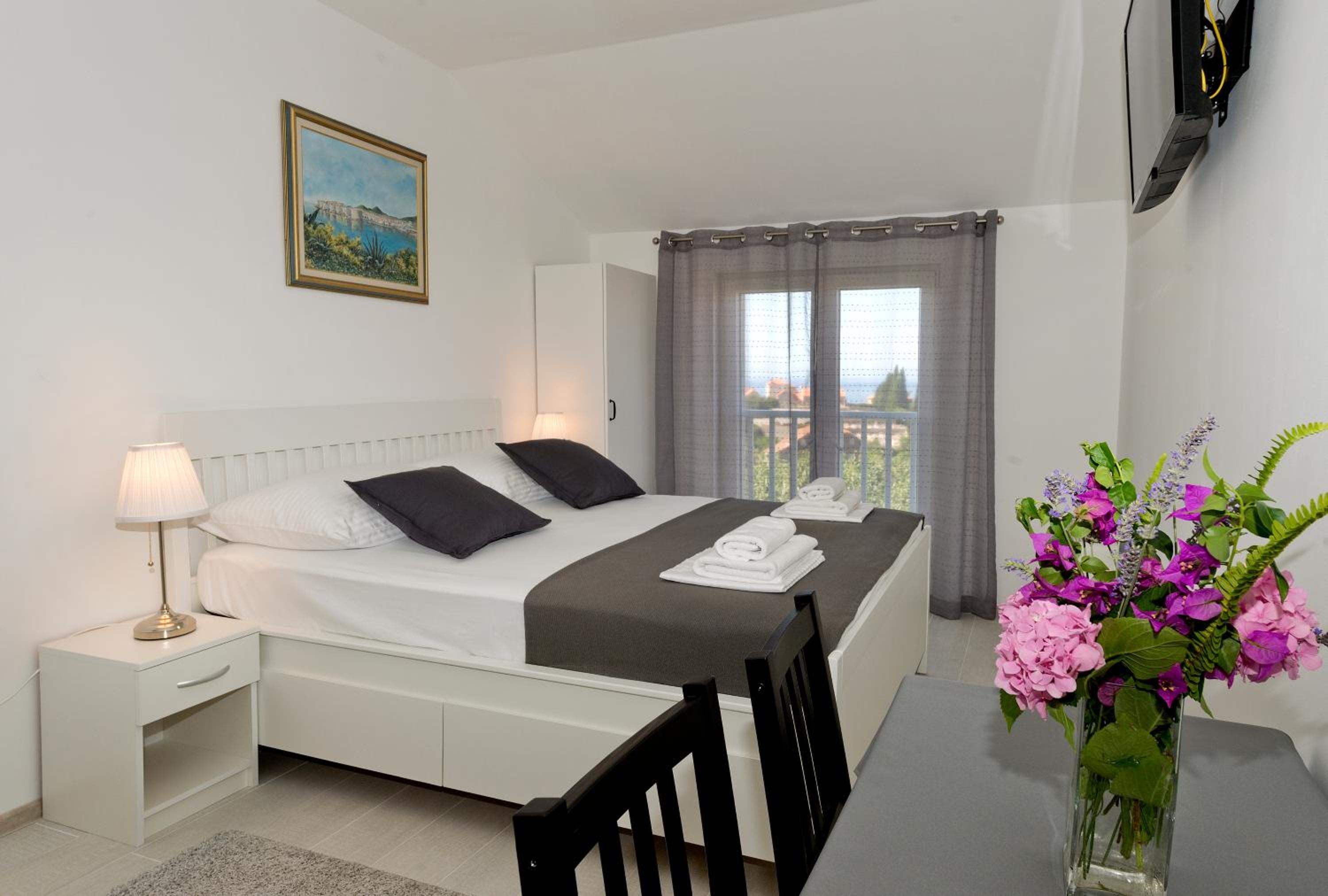 Studio Apartment With Sea View