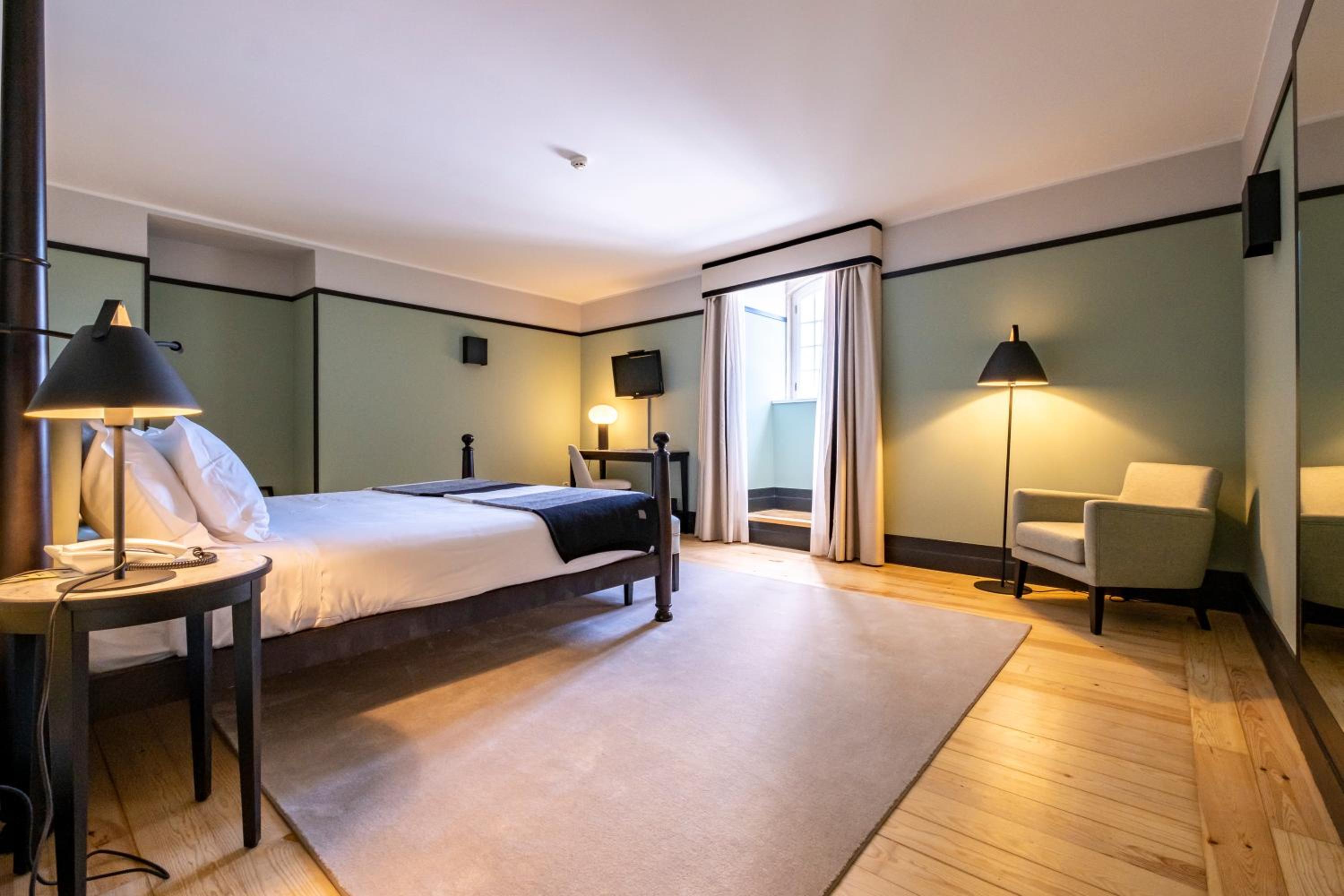 Deluxe Double Room - Photo 4