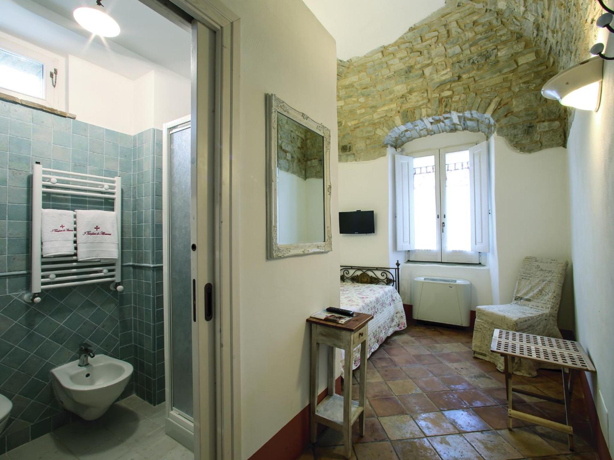 Single Room photo 3