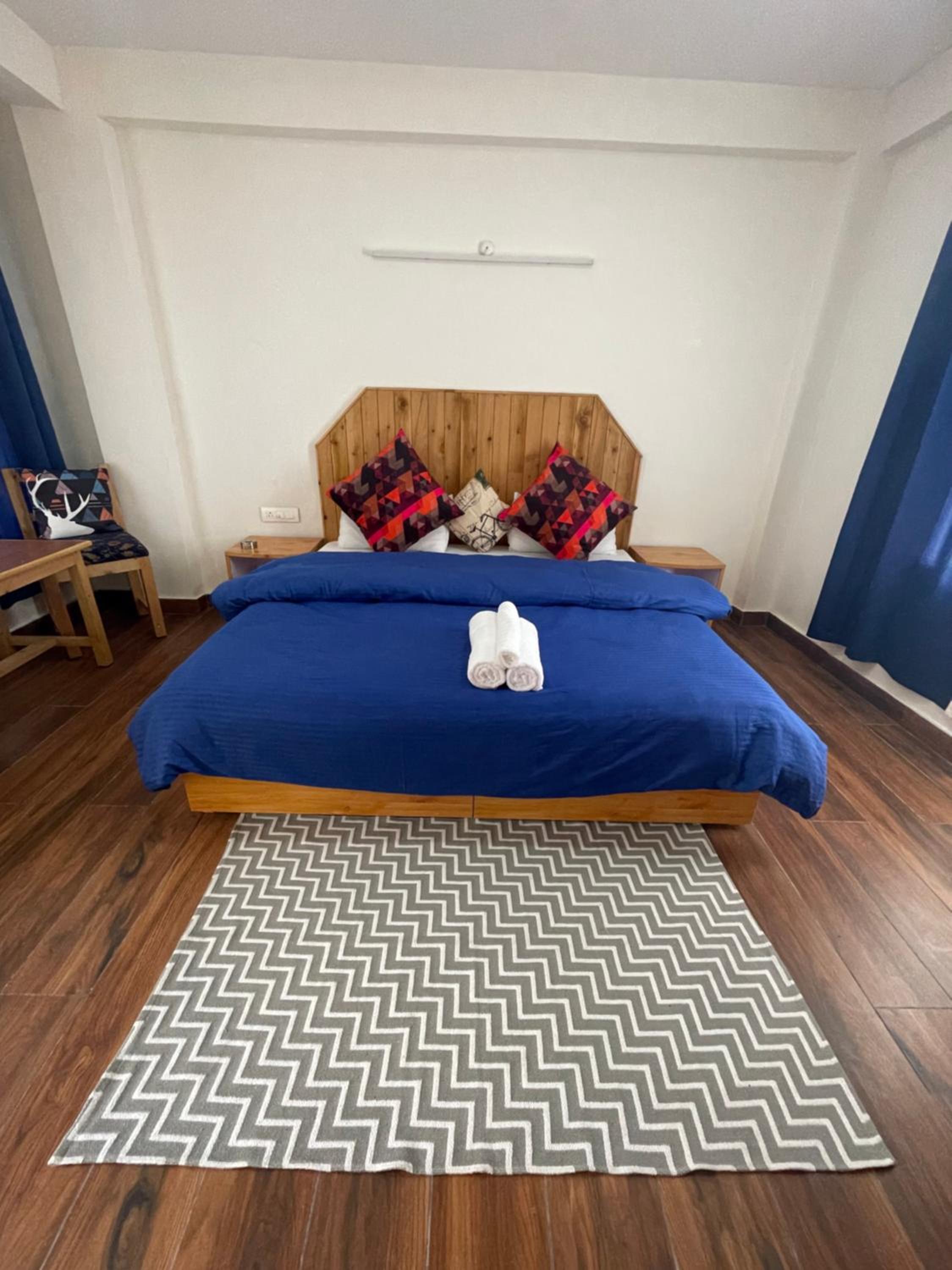 Double Room with Mountain View - Photo 1