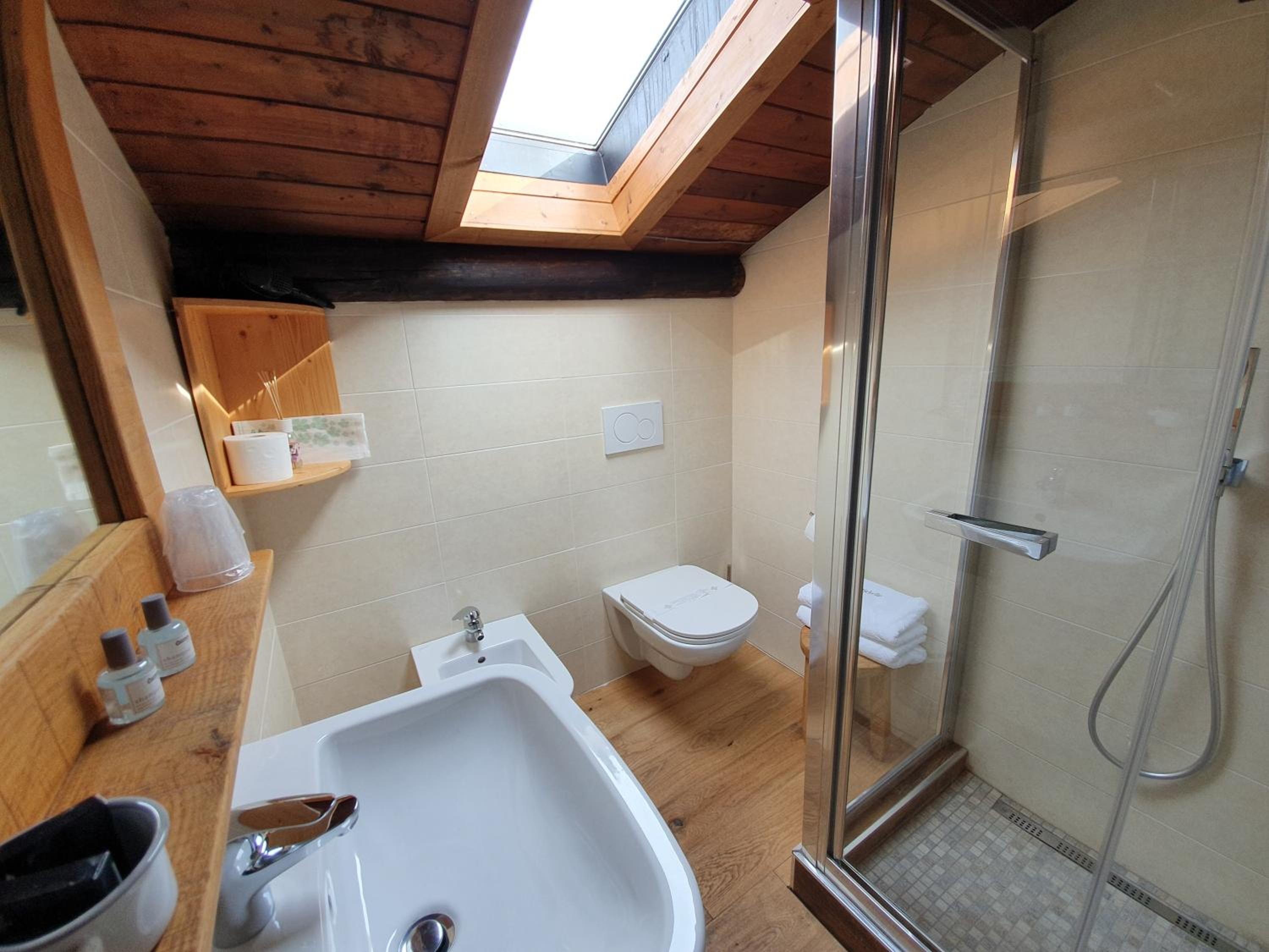 Deluxe Double Room - Photo 4