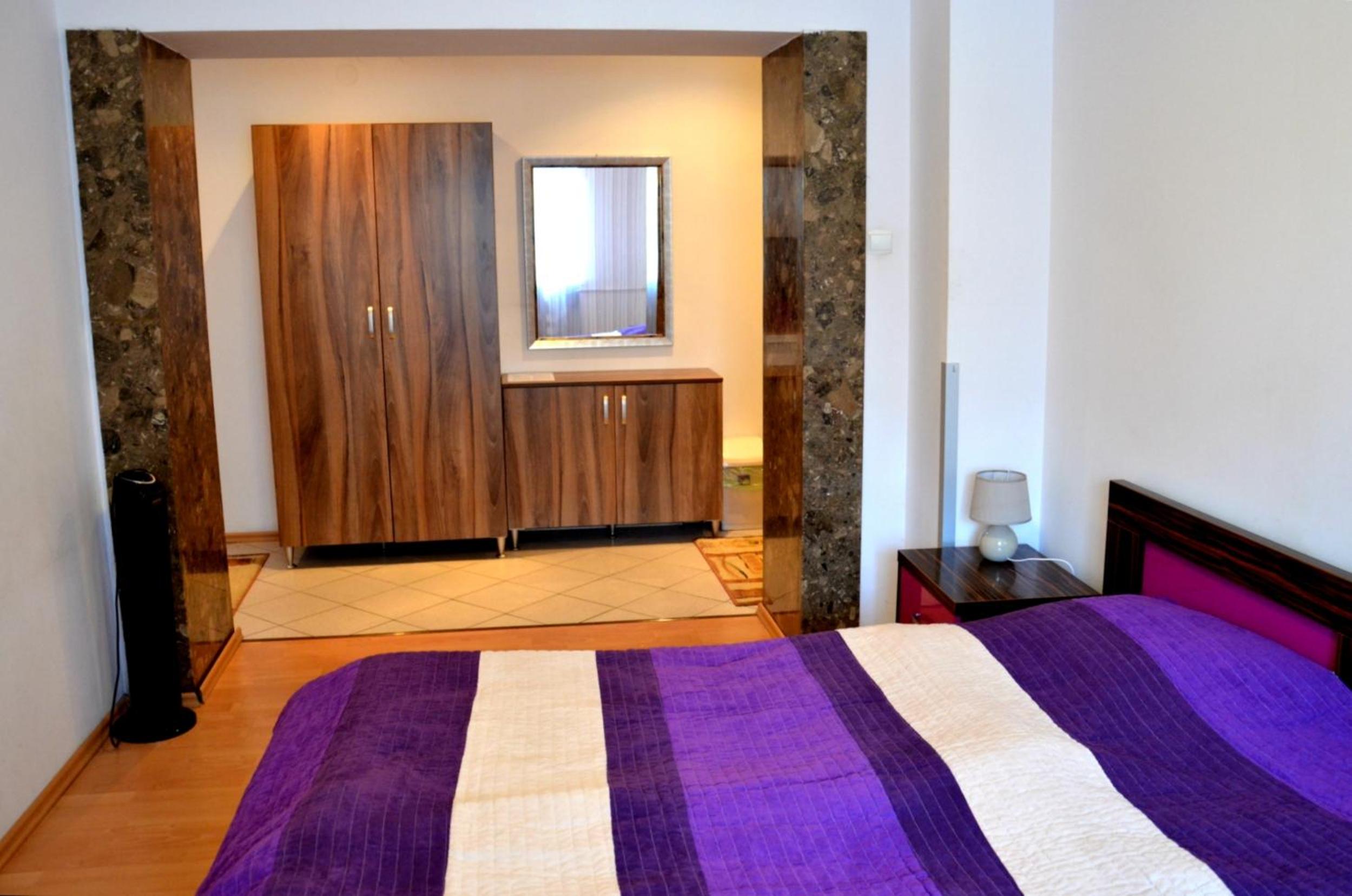Apartment - Photo 4