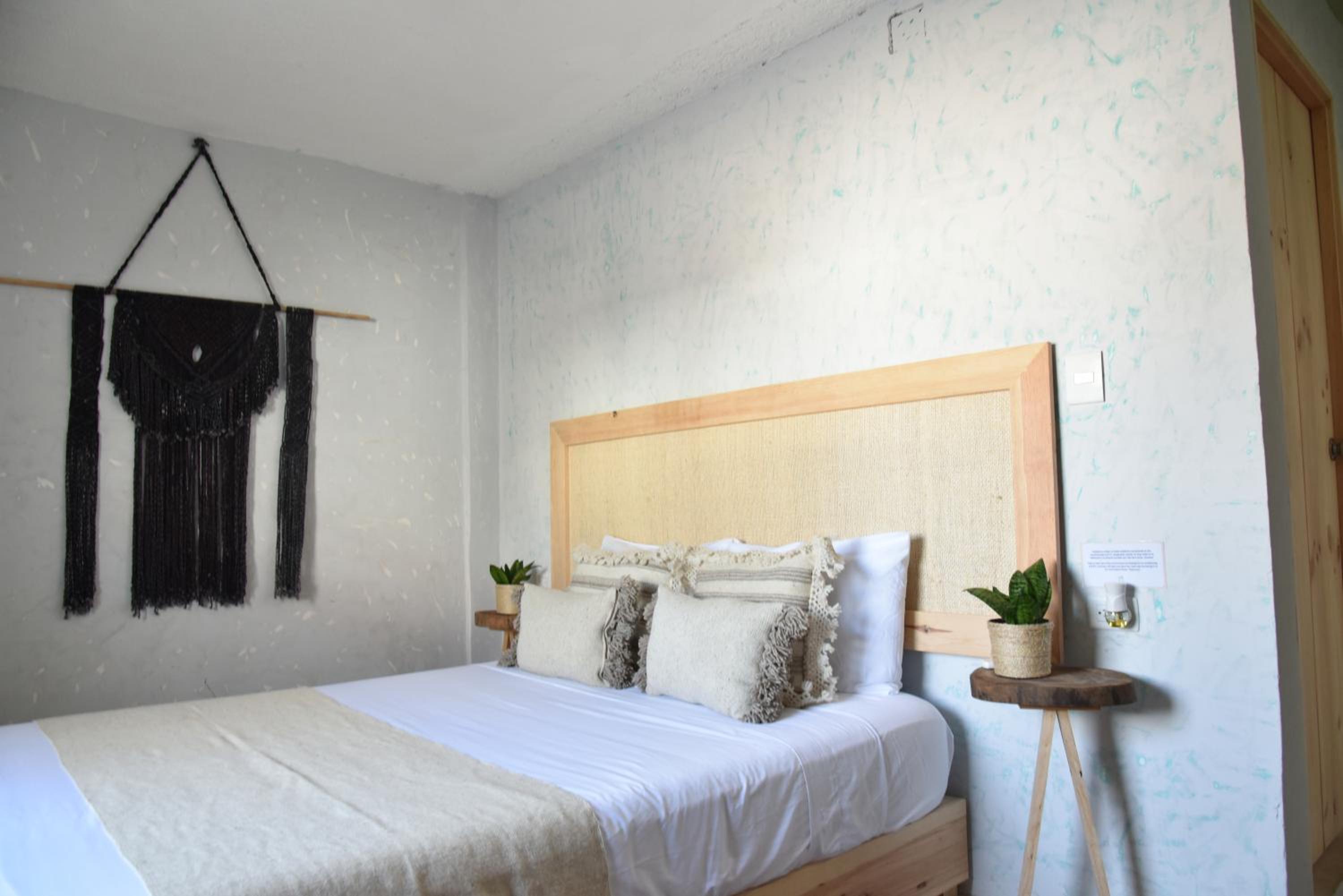 Double Room - Photo 6
