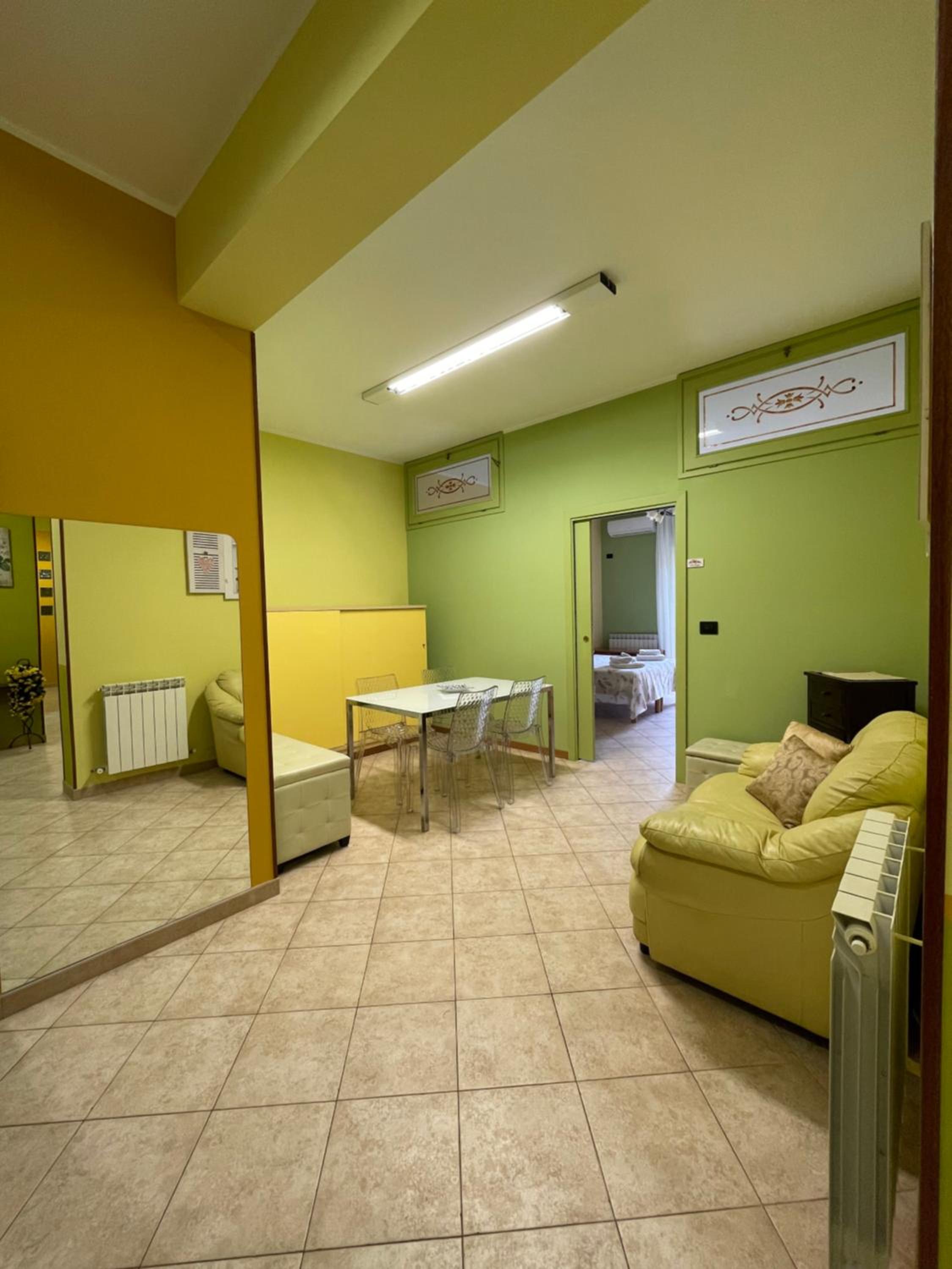 Double Room with Balcony - Photo 19