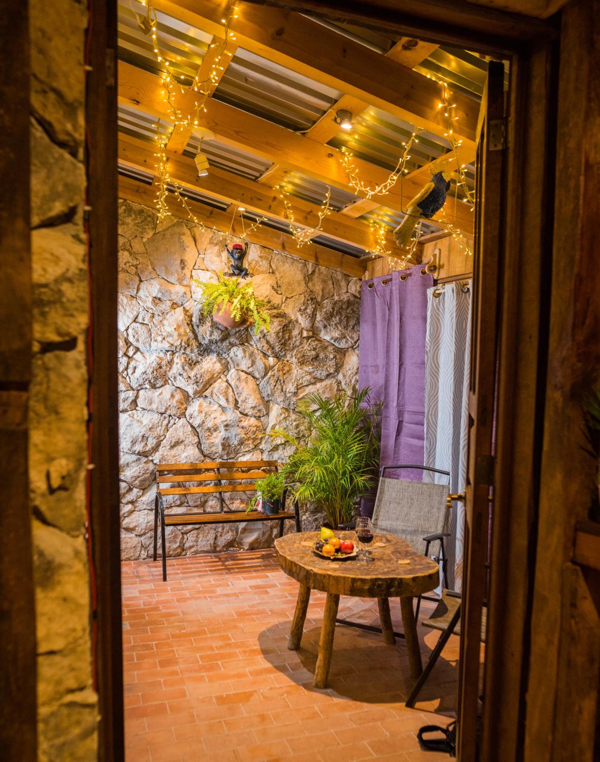 Deluxe Queen Room - Photo 6
