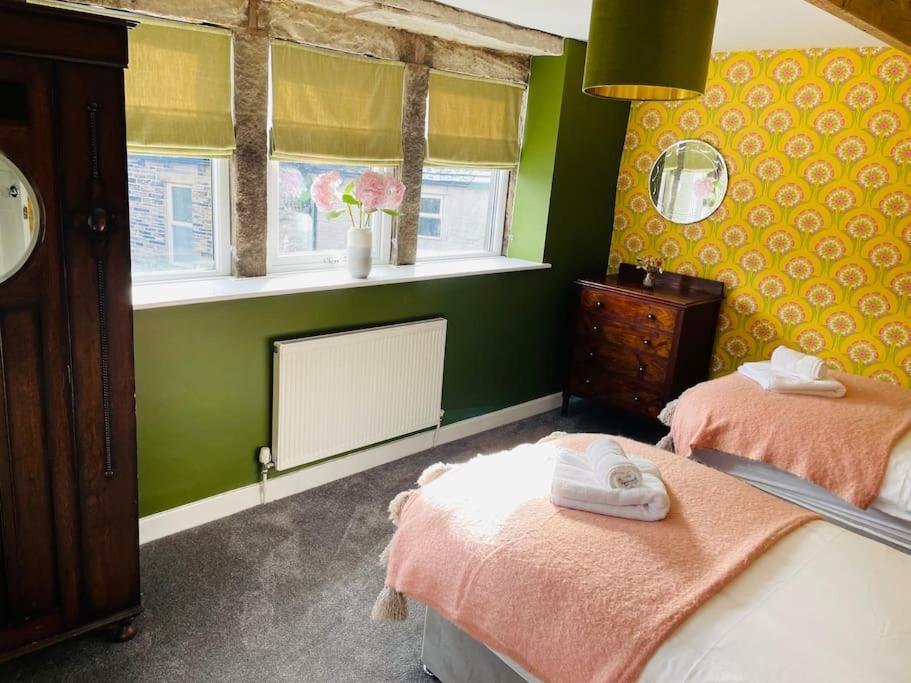 Three-Bedroom House photo 3