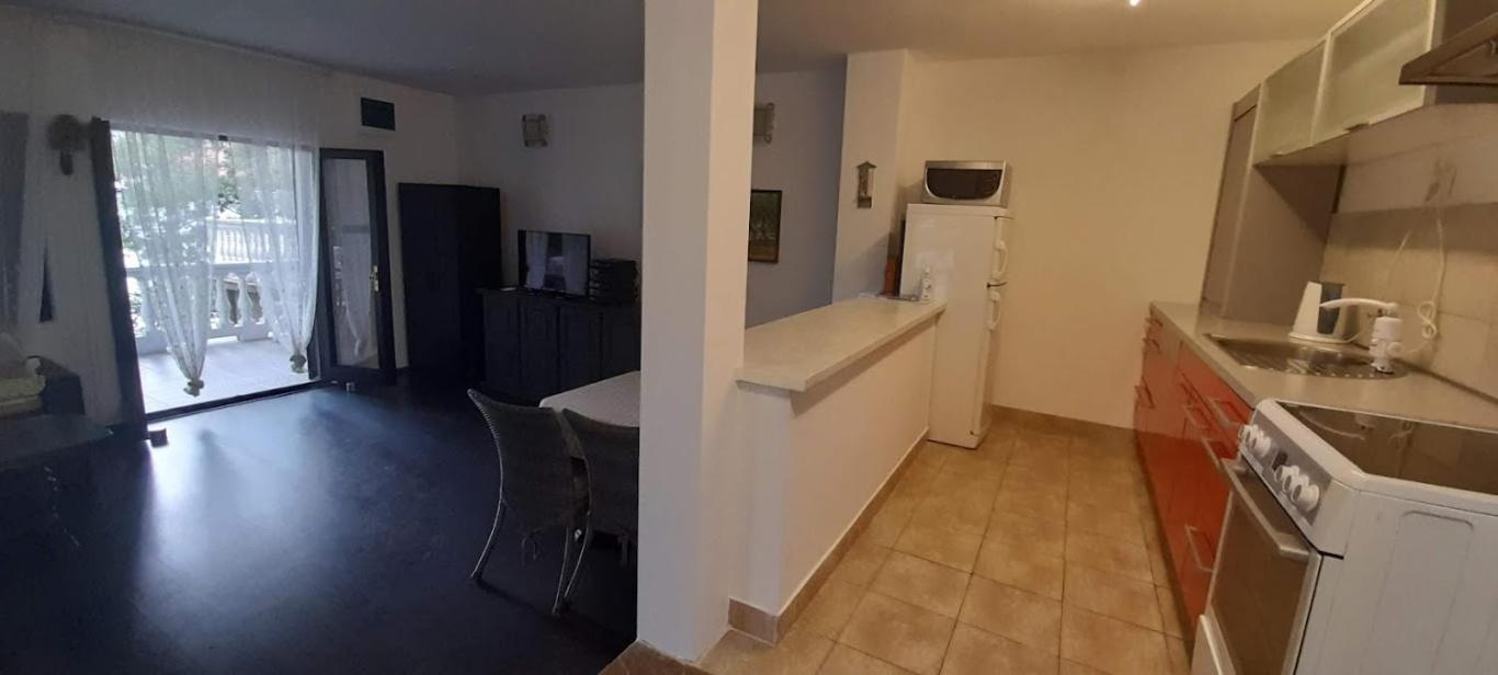 One-Bedroom House photo 3
