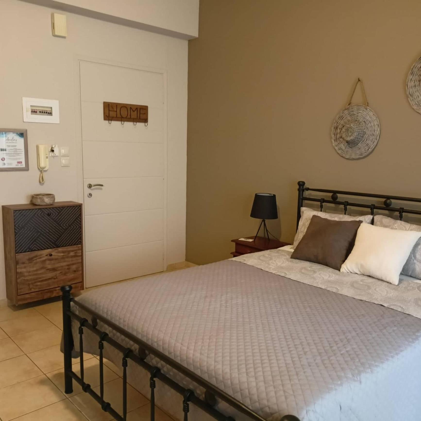 Double Room with Private Bathroom - Photo 2