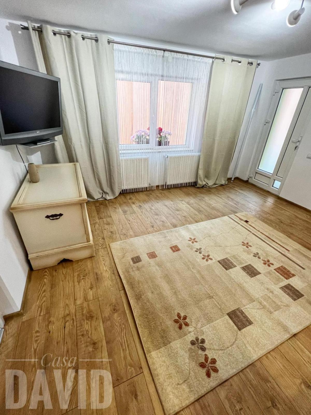 Two-Bedroom House - Photo 1
