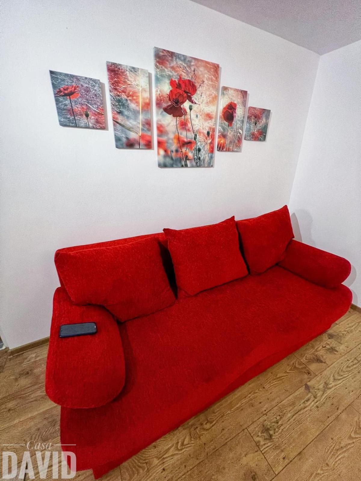 Two-Bedroom House - Photo 4