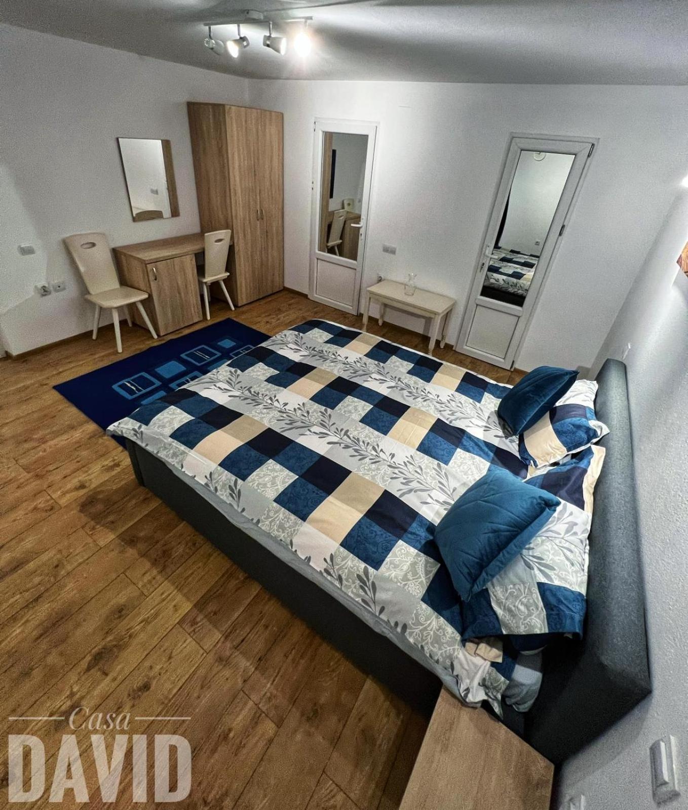Two-Bedroom House - Photo 10