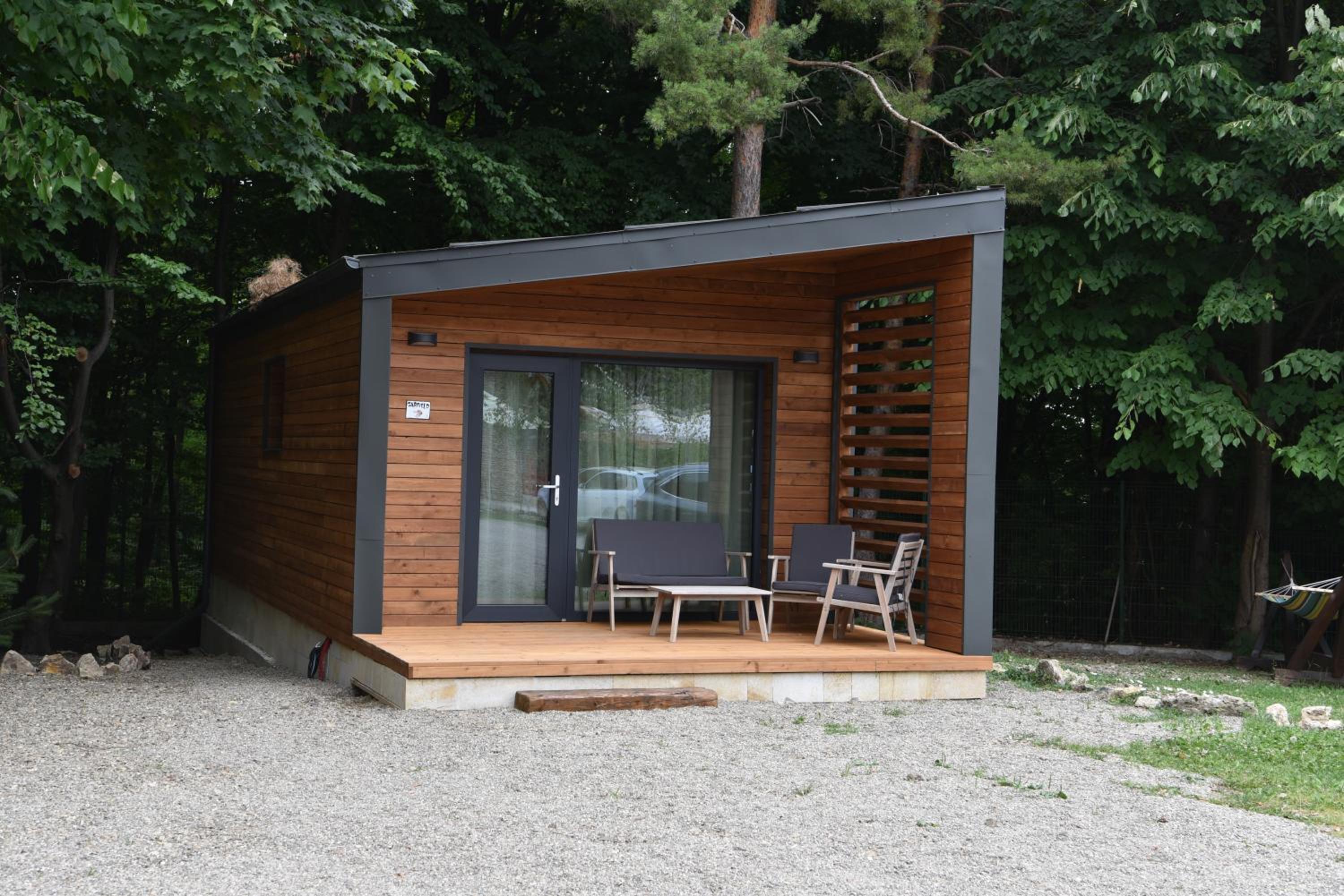Bungalow with Garden View - Photo 3