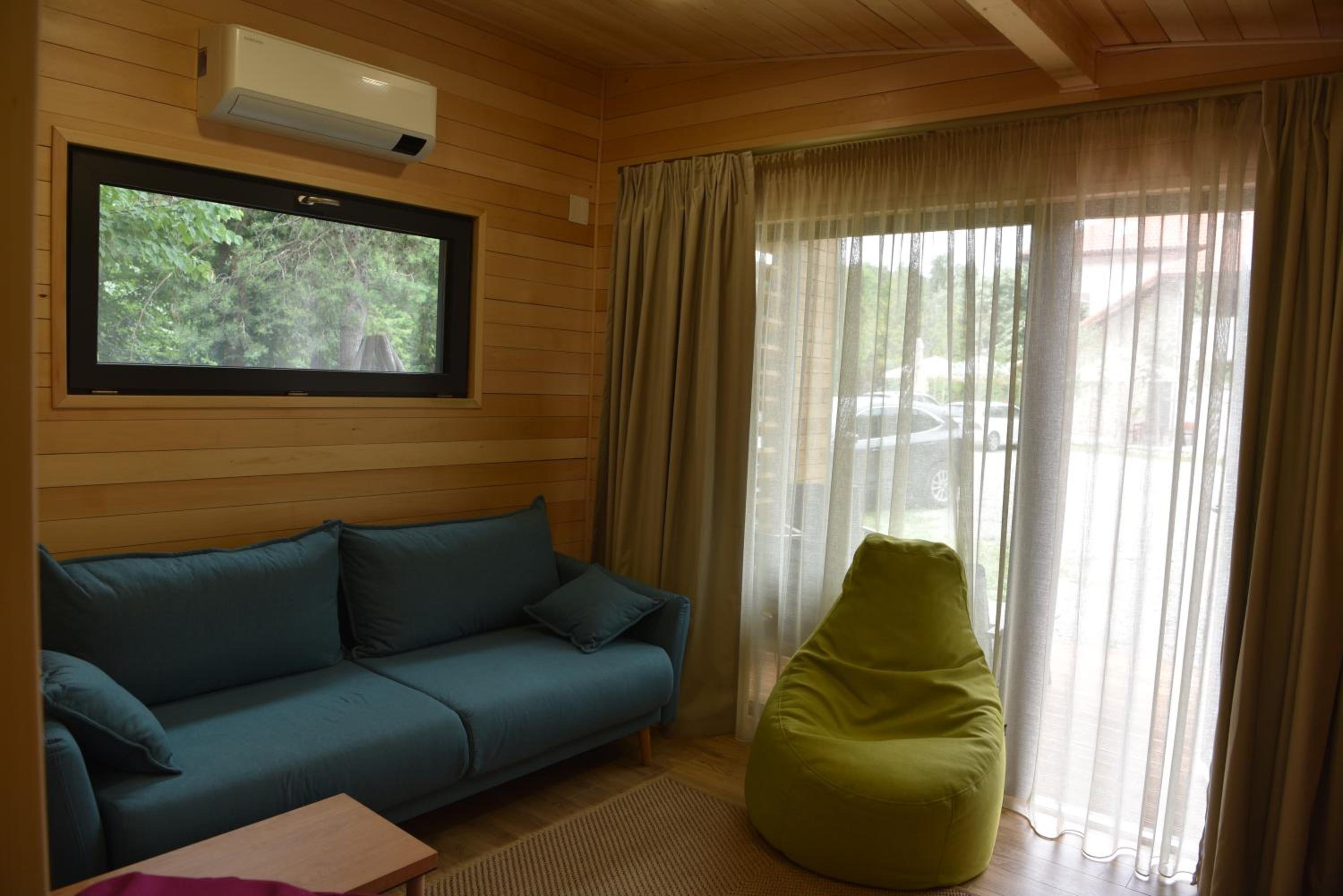 Bungalow with Garden View - Photo 1