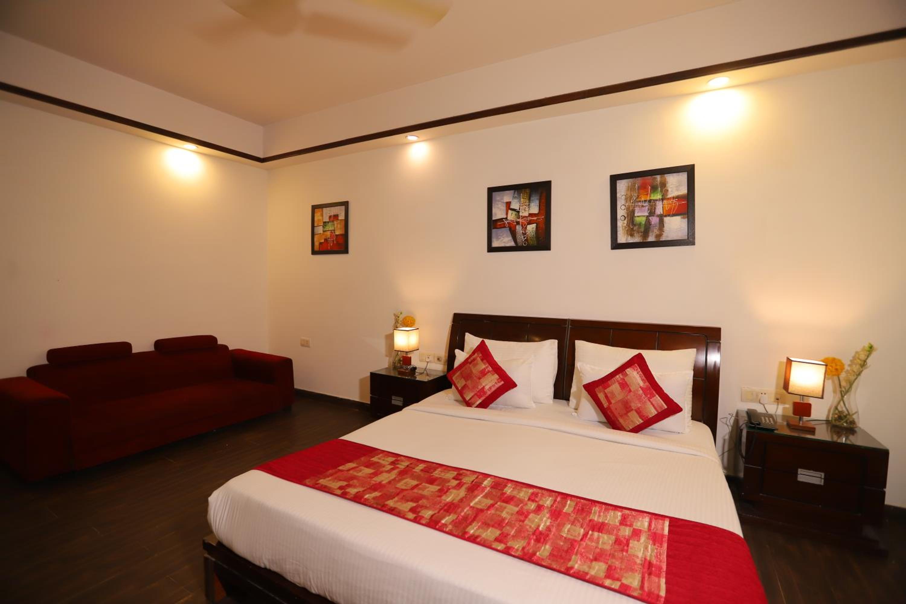 Deluxe King Room