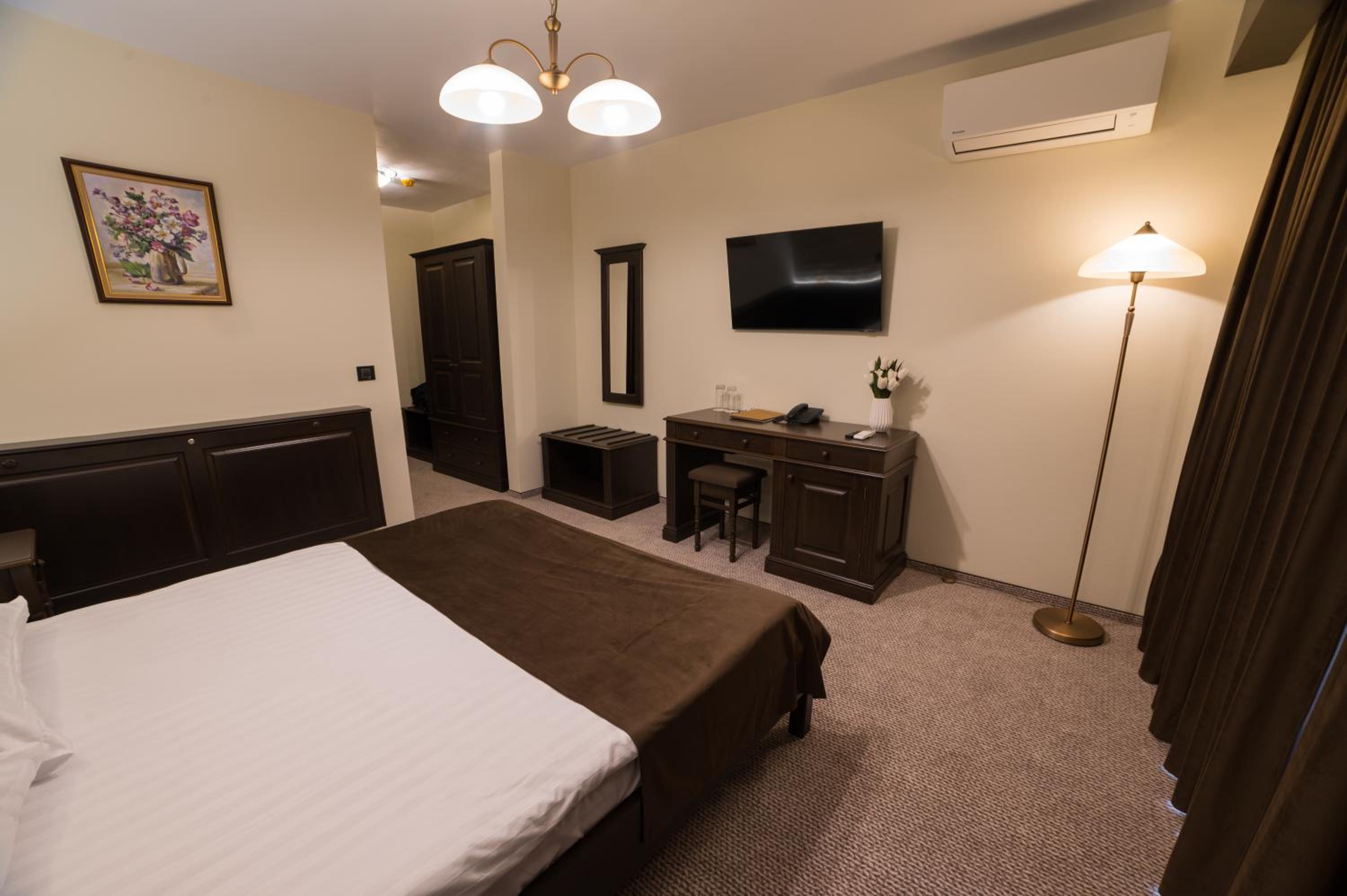 Double Room with Mountain View