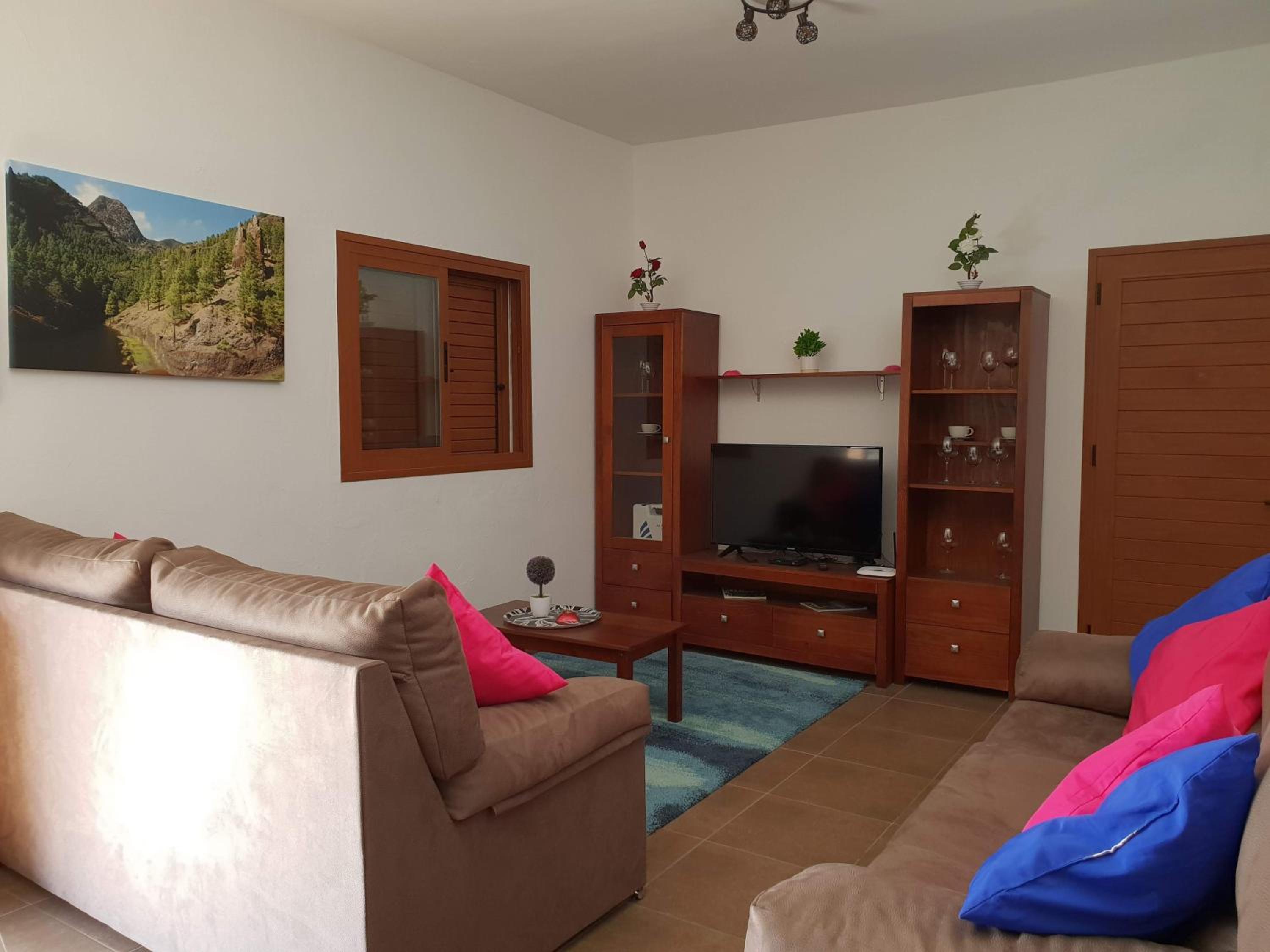 Three-Bedroom House photo 2