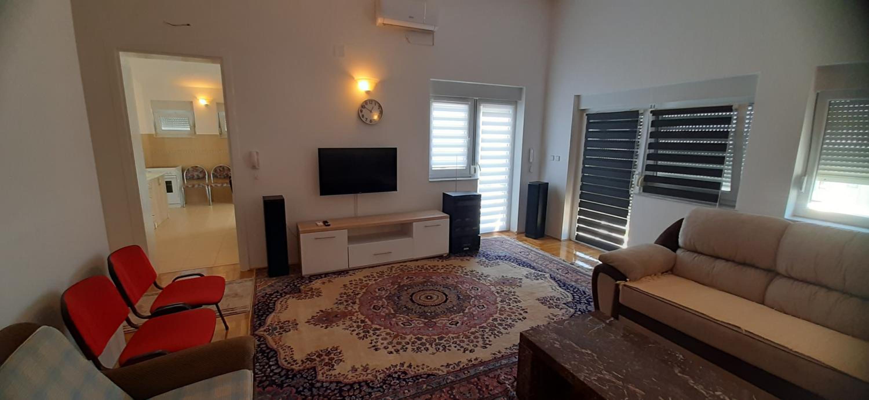 Apartment photo 3